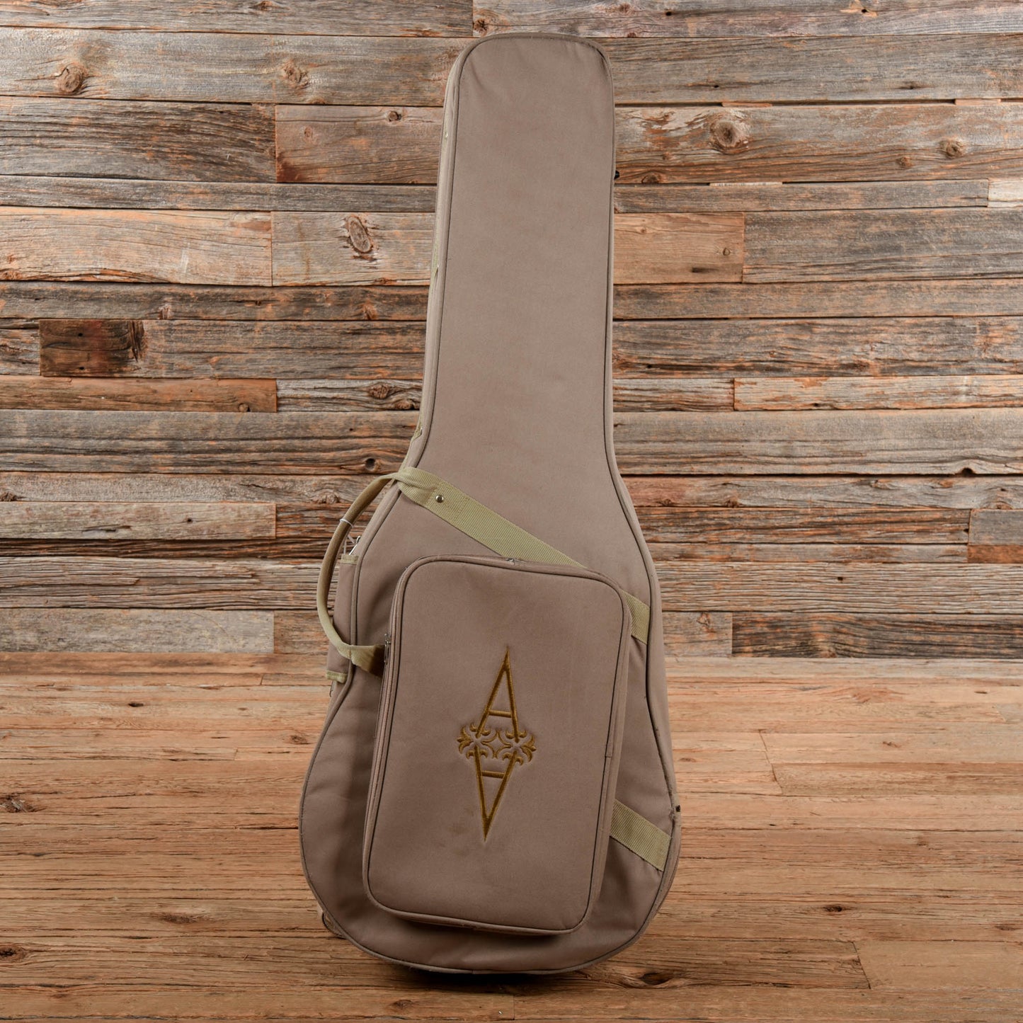 Alvarez PF-90SC Natural Acoustic Guitars / OM and Auditorium