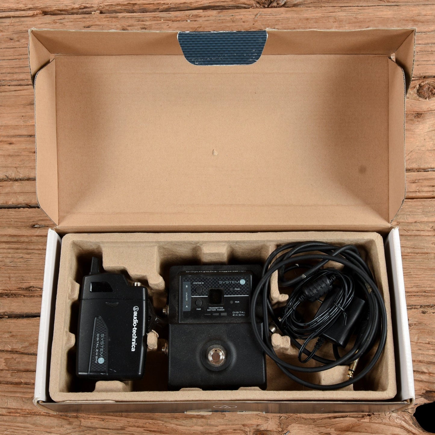 Audio-Technica ATW-1501 System 10 Digital Wireless Guitar Stompbox Pro Audio / Accessories / Wireless Instrument Systems