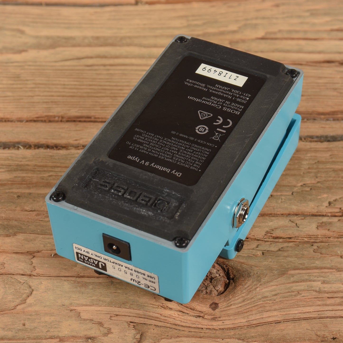 Boss CE-2W Effects and Pedals / Chorus and Vibrato