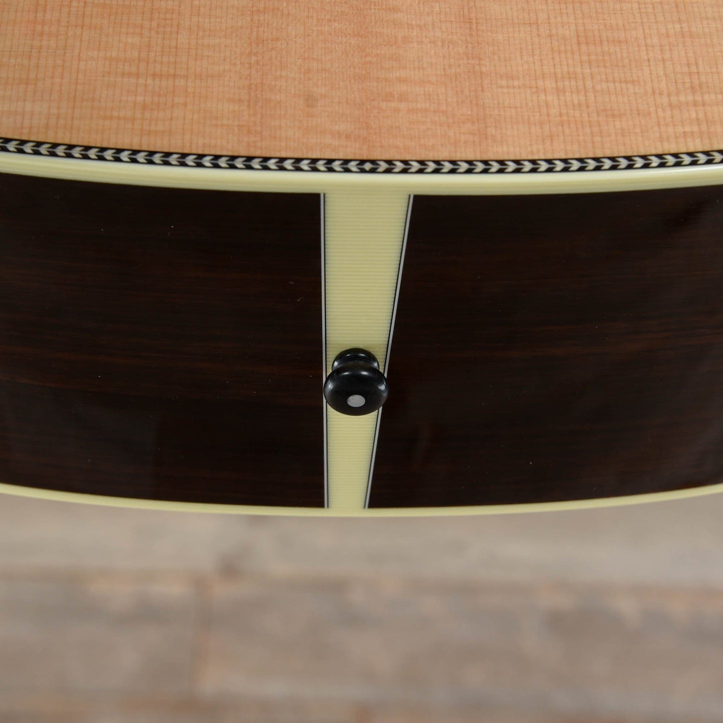 Collings 002H 14-Fret Sitka/Rosewood Natural Acoustic Guitars / Parlor