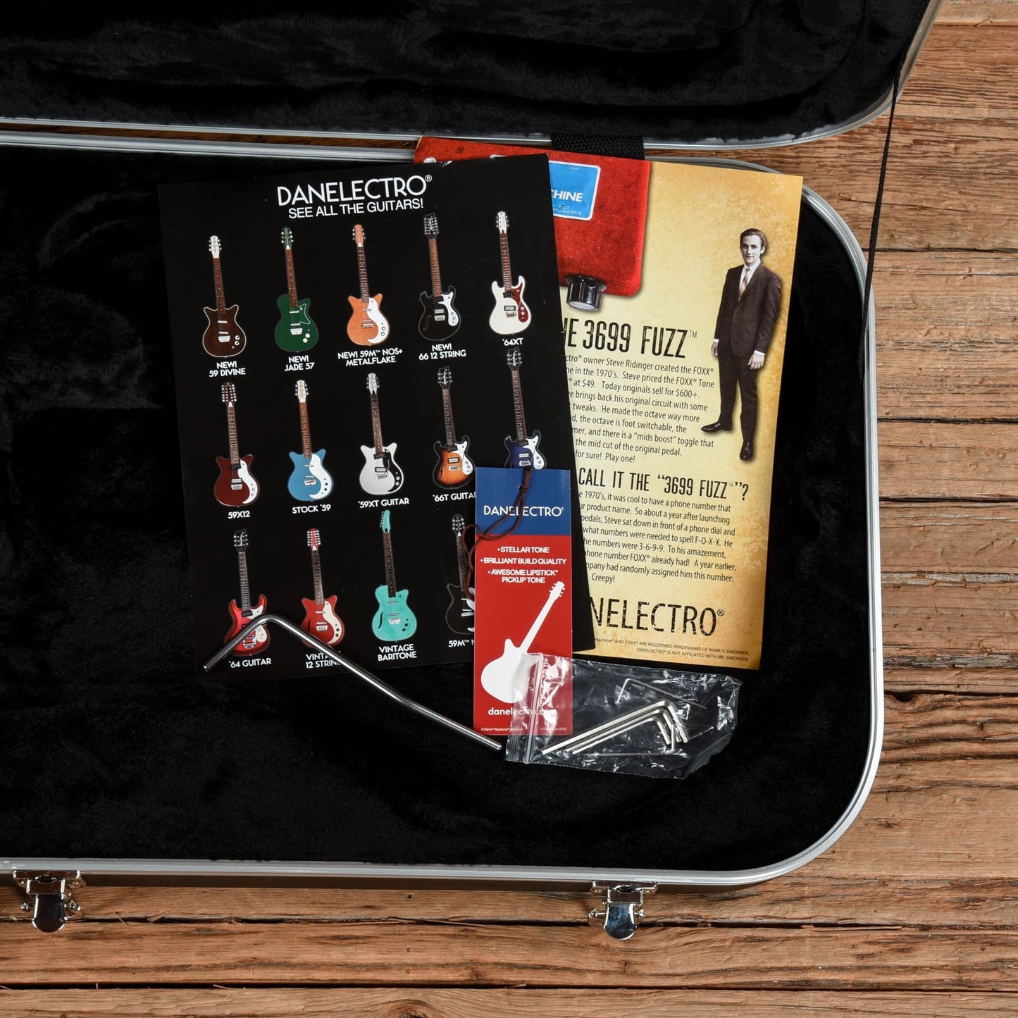 Danelectro The 66BT Baritone with Tremolo Transparent Red 2020 Electric Guitars / Solid Body