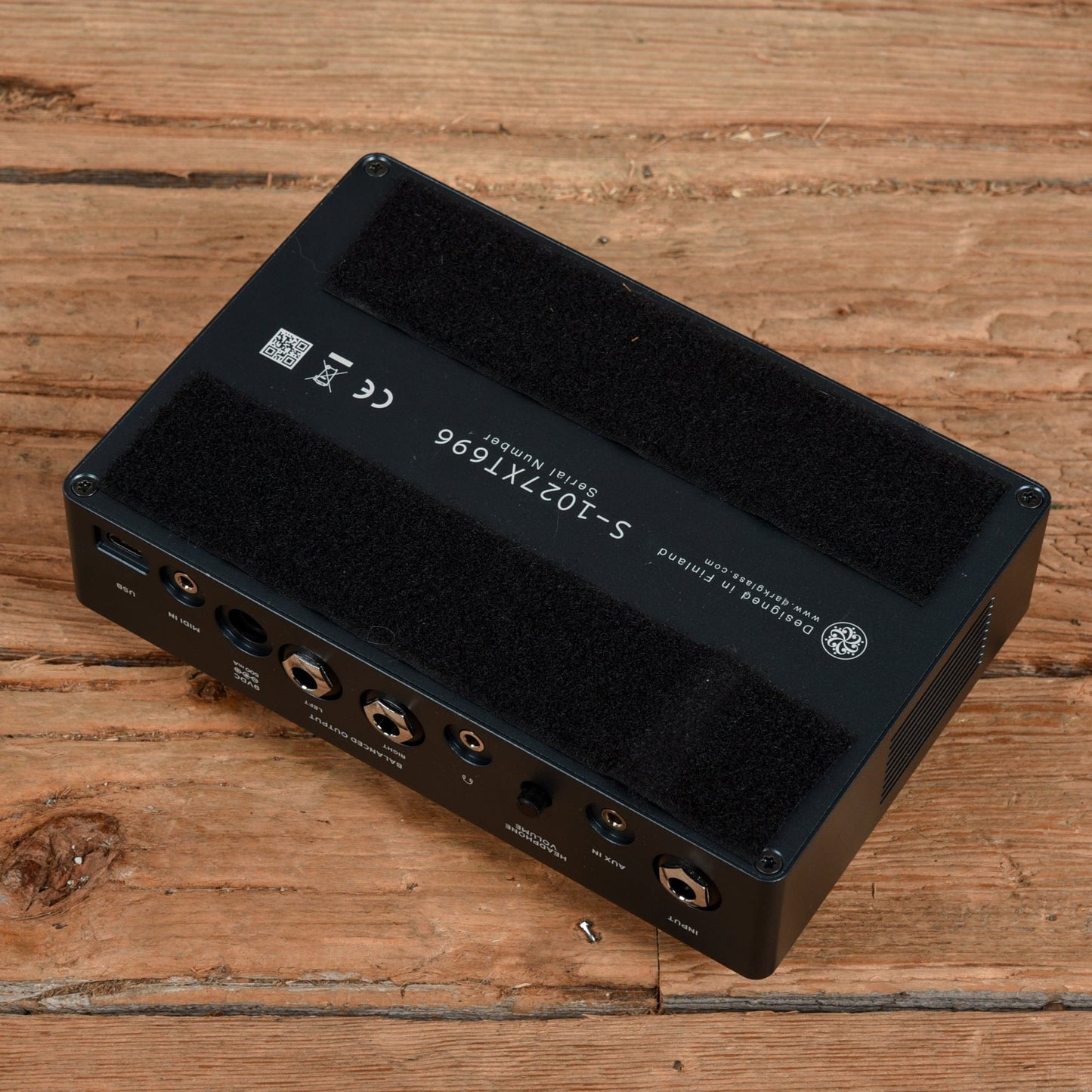 Darkglass Alpha Omega Photon Effects and Pedals / Bass Pedals