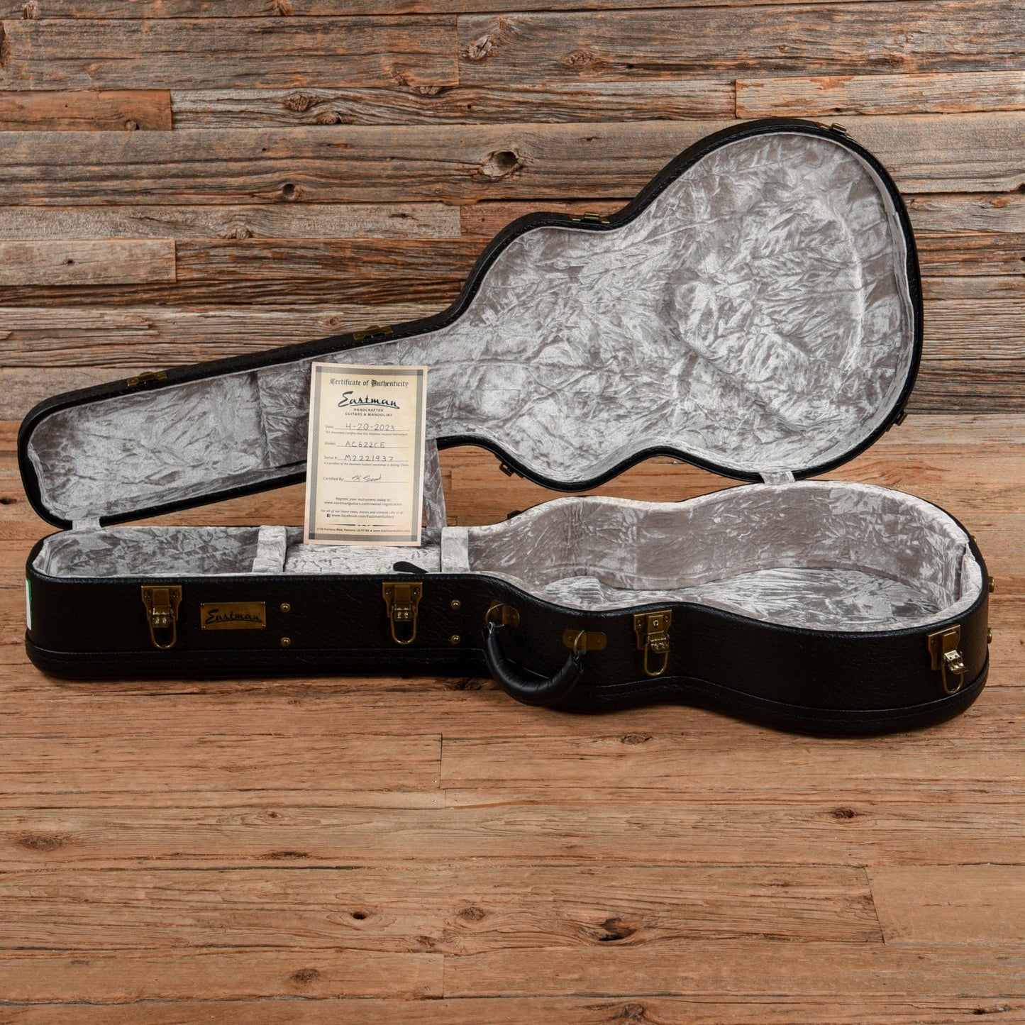 Eastman AC622CE Deluxe Grand Auditorium Sitka/Maple Natural w/LR Baggs Element EAS VTC Acoustic Guitars / OM and Auditorium