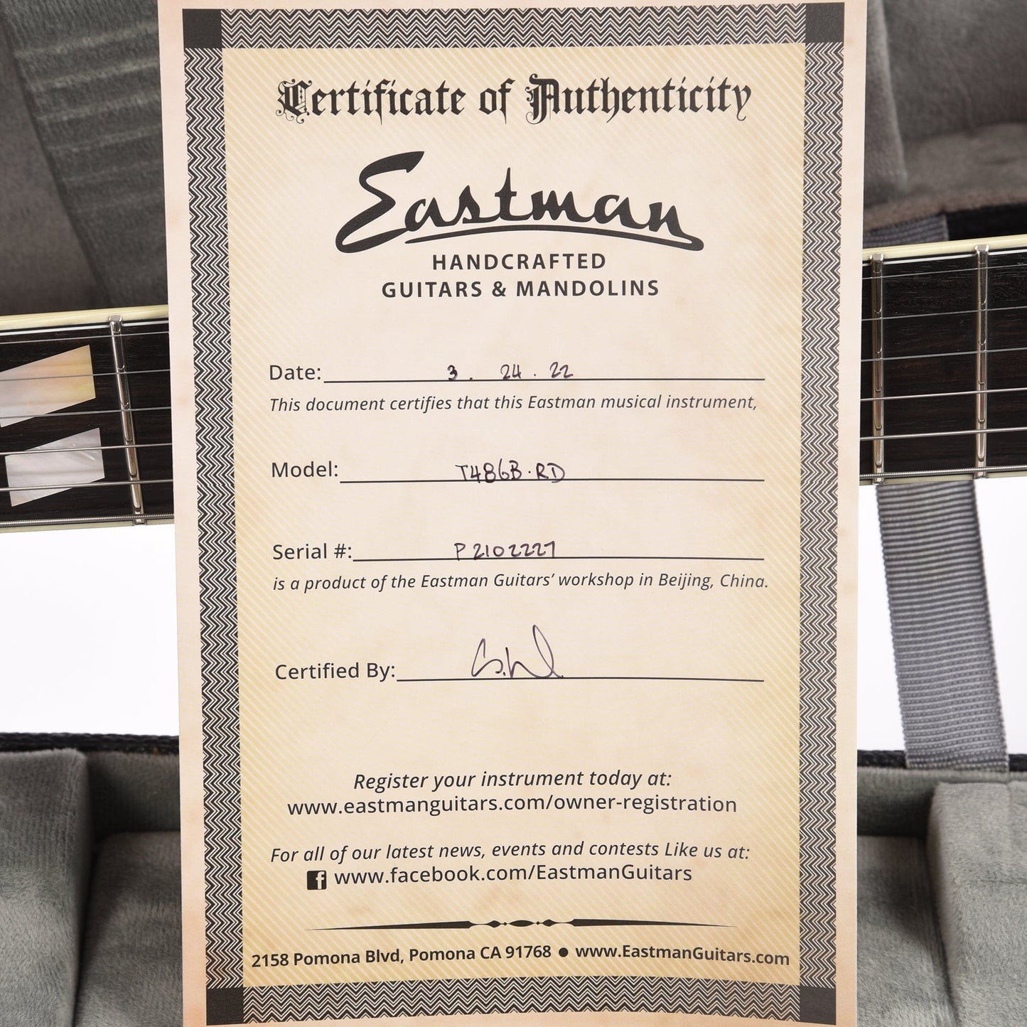 Eastman T486B Thinline Red w/Seymour Duncan Pickups & Bigsby Electric Guitars / Semi-Hollow