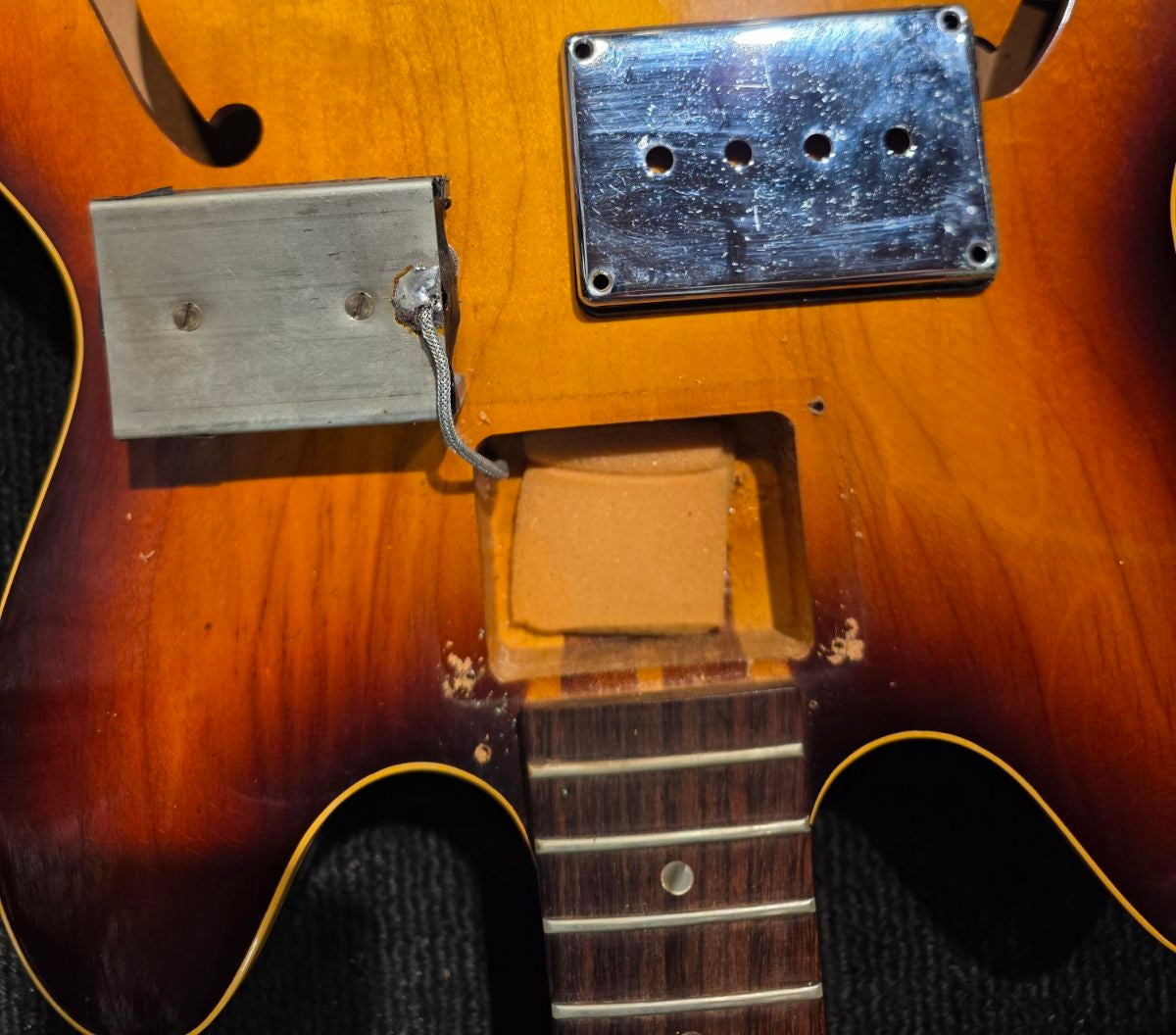 Epiphone Rivoli Sunburst 1960s Bass Guitars