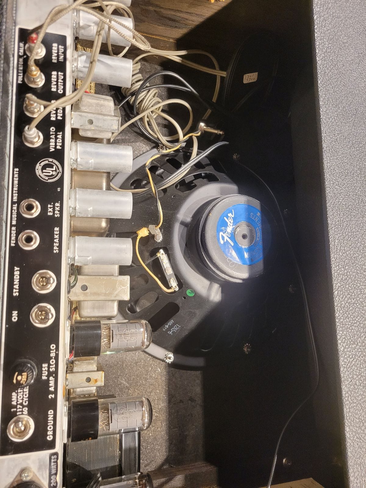 Fender Deluxe Reverb 1966 Amps / Guitar Cabinets