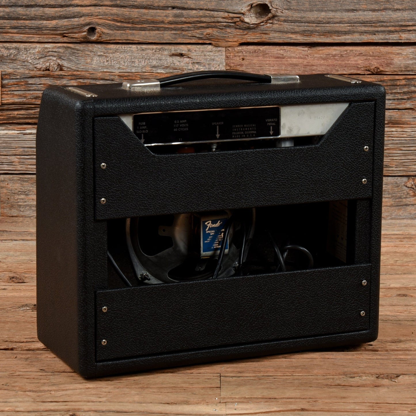 Fender Vibro Champ 1968 Amps / Guitar Cabinets