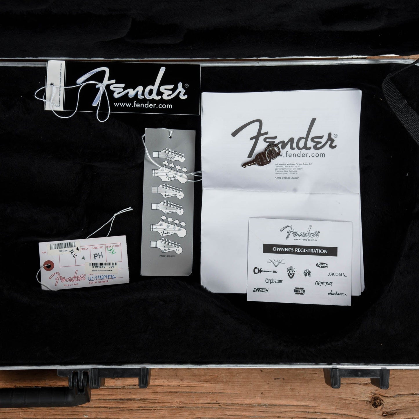 Fender American Deluxe Jazz Bass 2010 Bass Guitars / 4-String