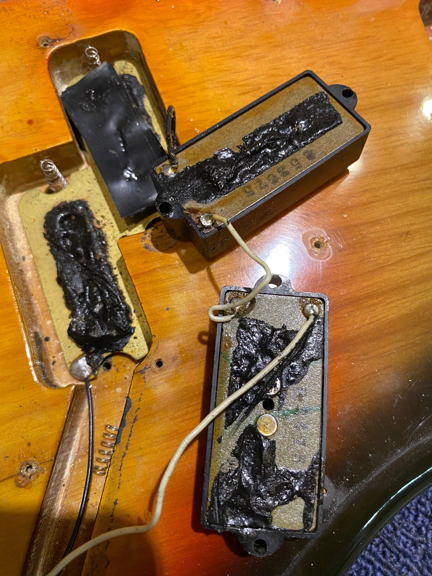 Fender Precision Bass Sunburst 1975 Bass Guitars / 4-String