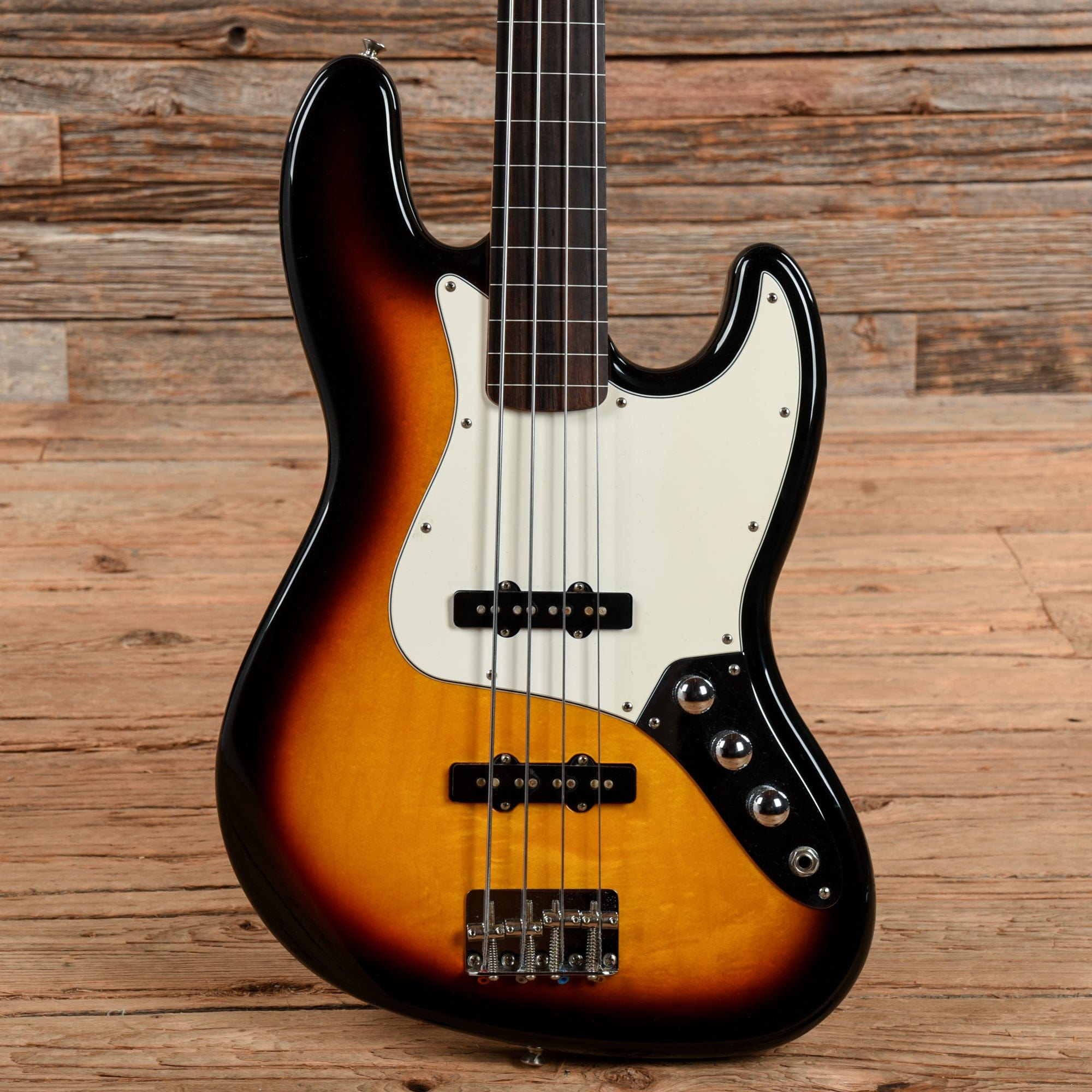 Fender Standard Jazz Bass Fretless Sunburst 2006 Chicago Music Exchange fender-standard-jazz-bass-fretless-sunburst-2006-chicago-music-exchange