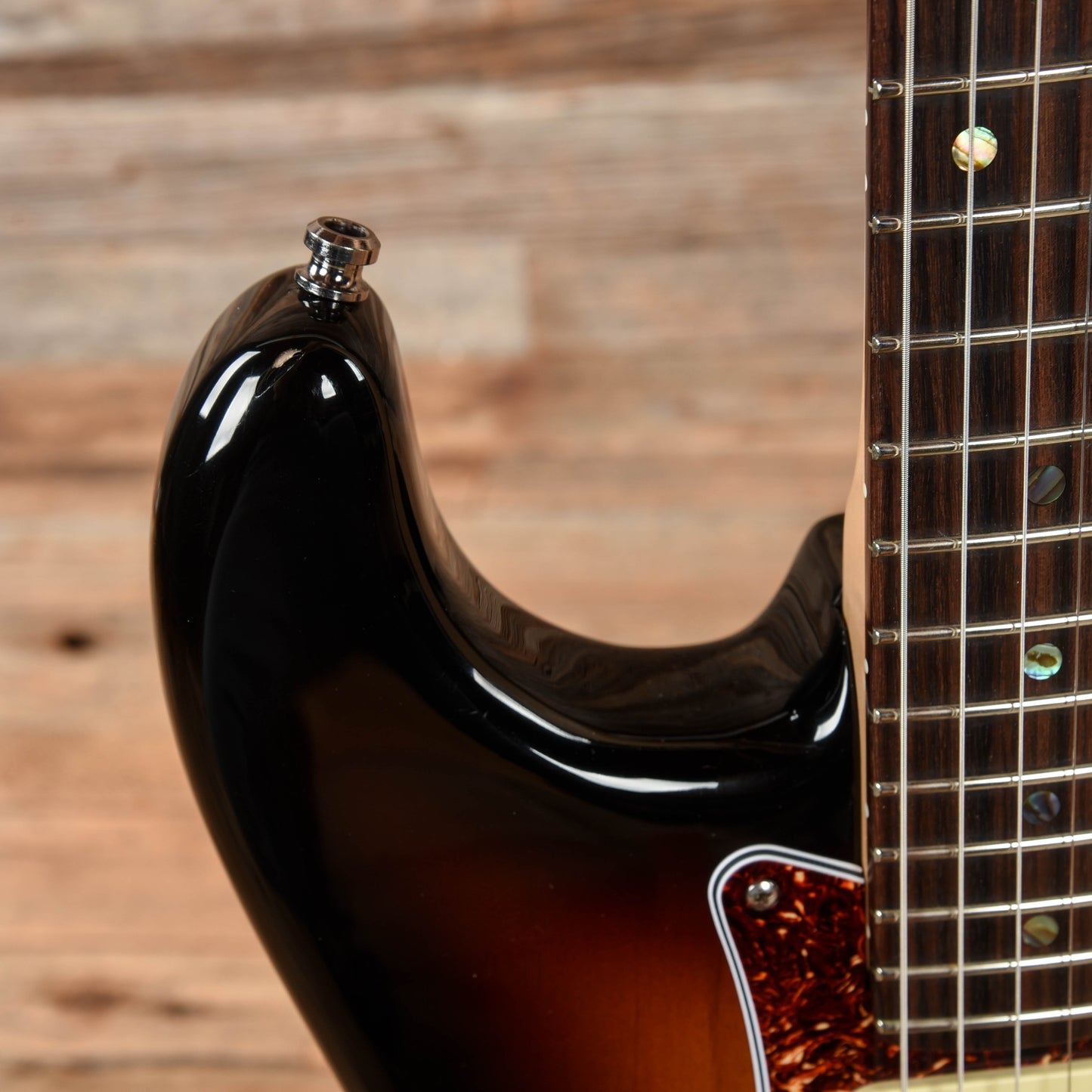 Fender AmericanDeluxe Stratocaster Sunburst 2005 Electric Guitars