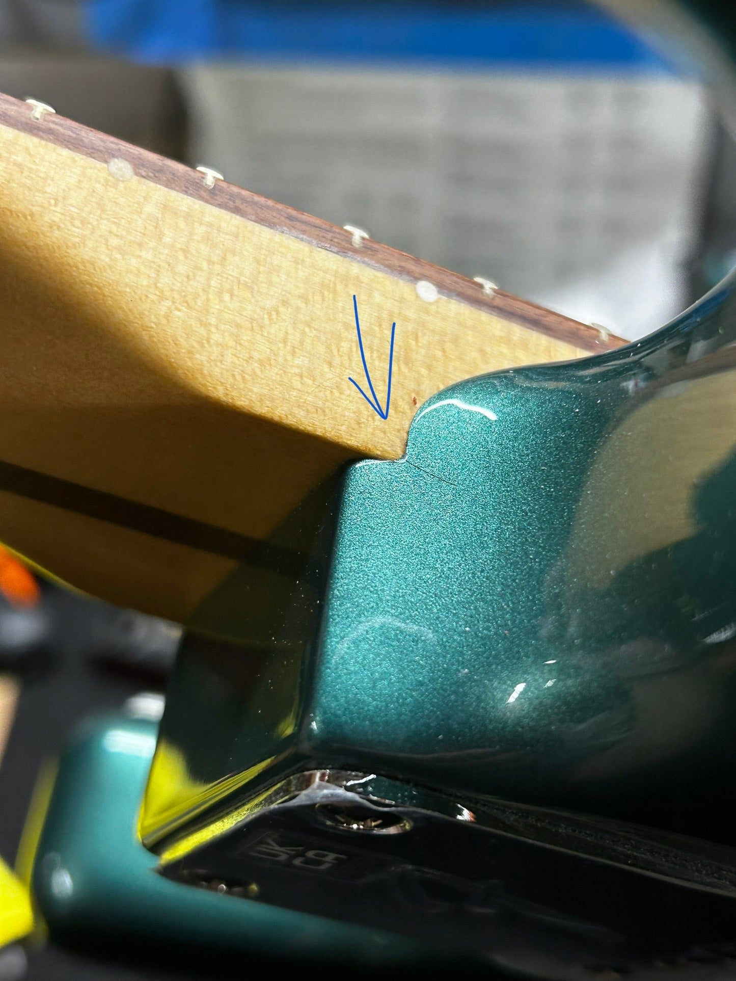 Fender Player Stratocaster Sherwood Green Metallic w/3-Ply Parchment Pickguard Electric Guitars / Solid Body