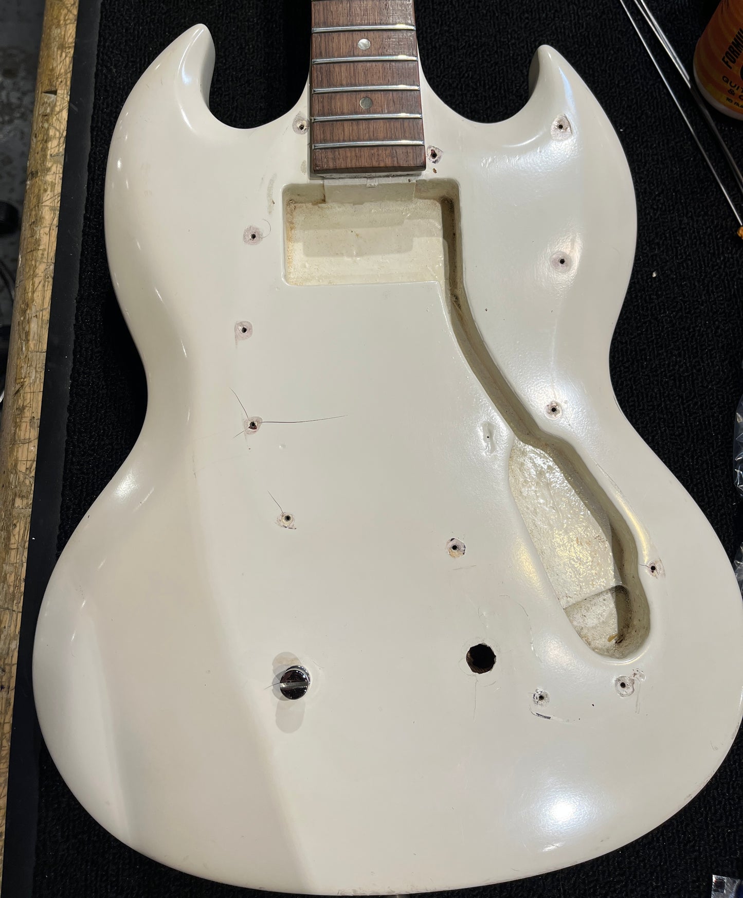 Gibson Melody Maker Bass White Refin 1966 Bass Guitars