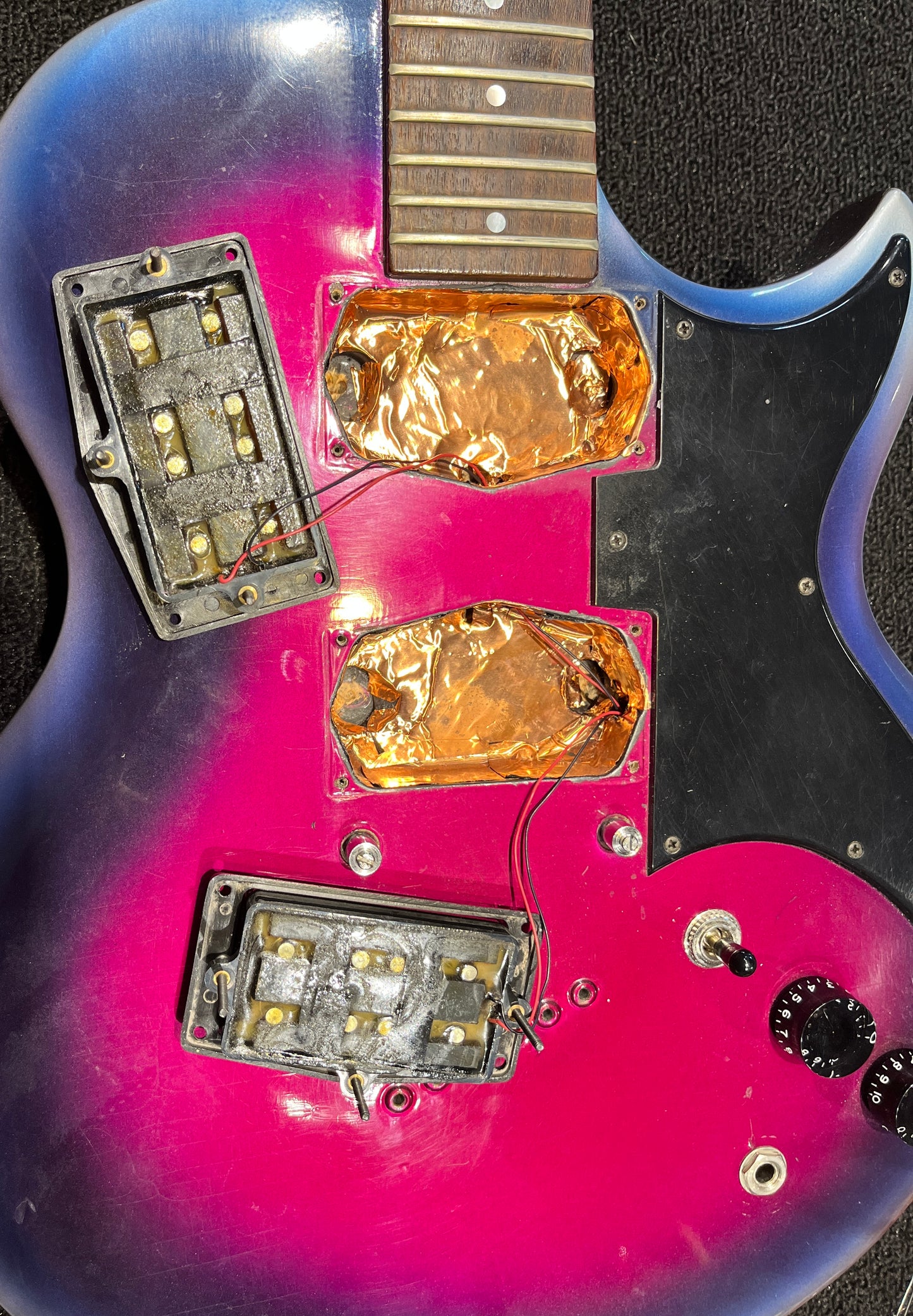 Gibson L6-S Deluxe Purple Burst Refin 1977 Electric Guitars