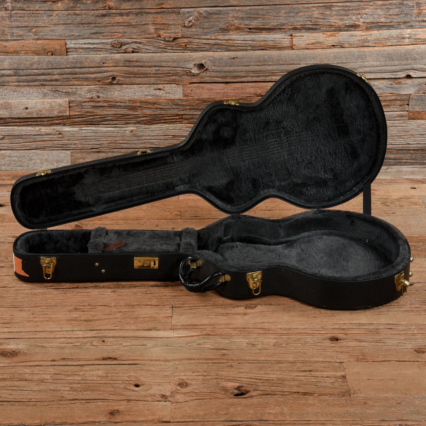 Gibson ES-135 Wine Red 2002 Electric Guitars / Semi-Hollow