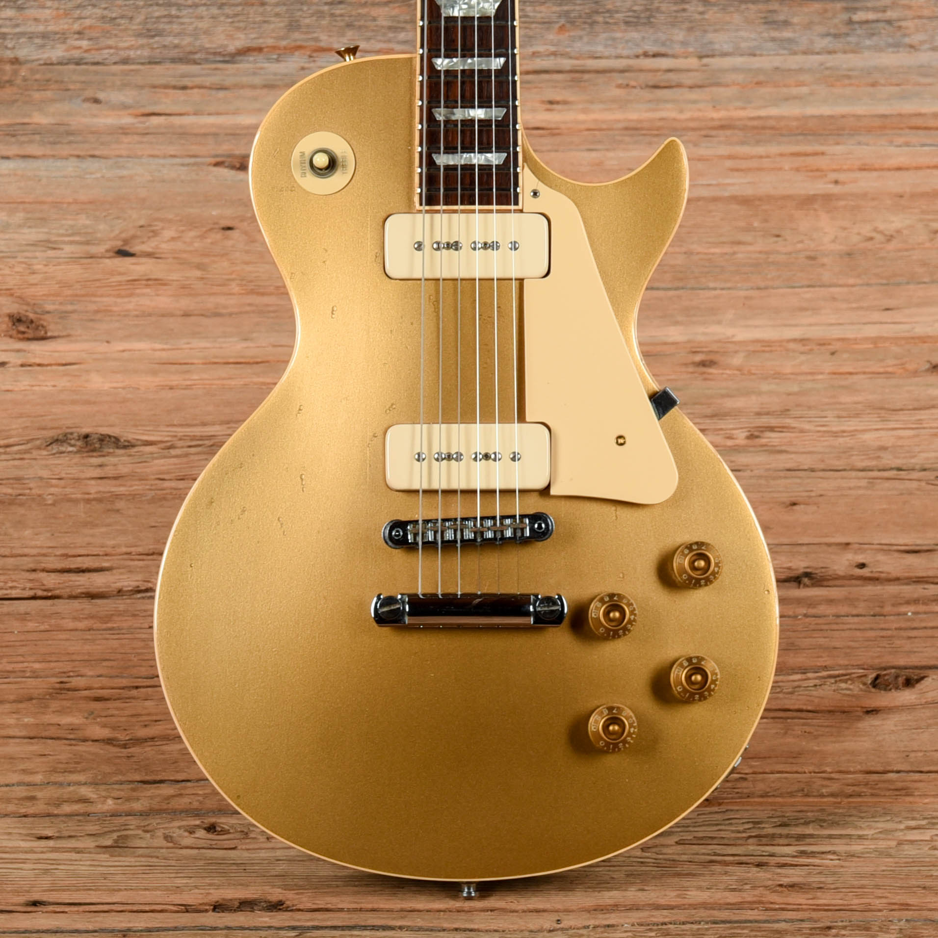 Gibson Les Paul Deluxe Goldtop 1981 – Chicago Music Exchange