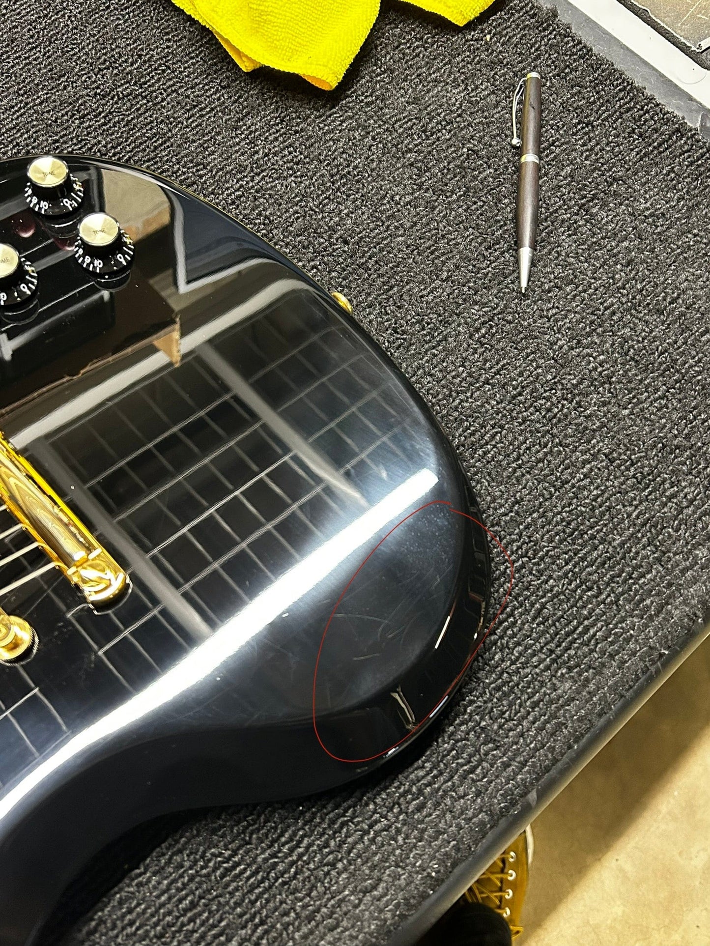 Gibson USA SG Modern Ebony w/Gold Hardware Electric Guitars / Solid Body