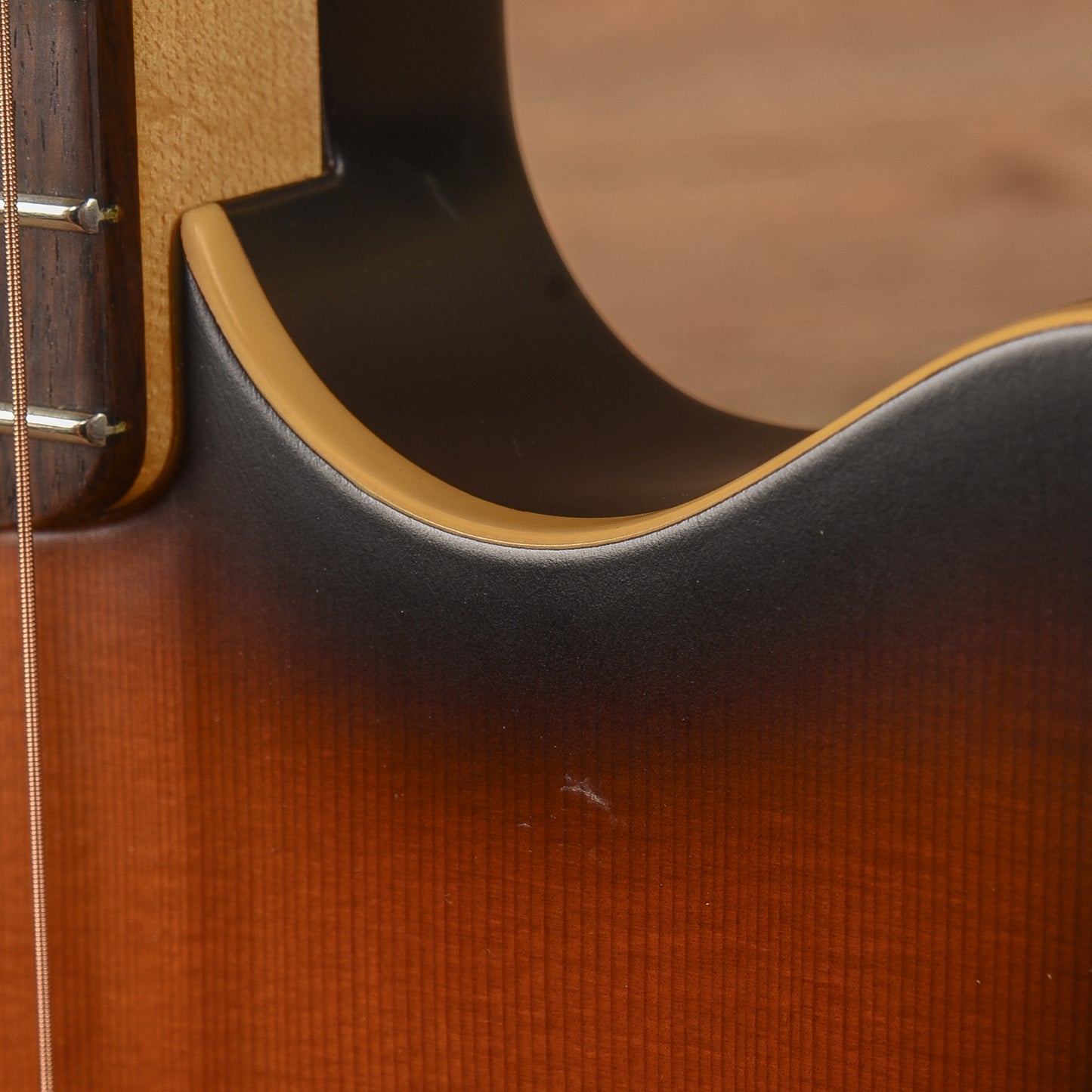 Godin A4 Sunburst Bass Guitars / 4-String