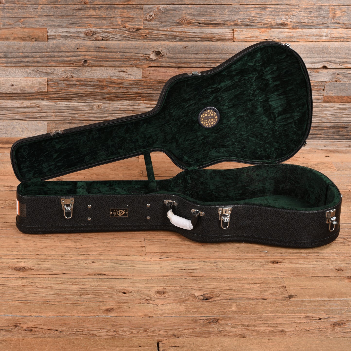 Guild USA D-40 Standard Natural Satin Acoustic Guitars
