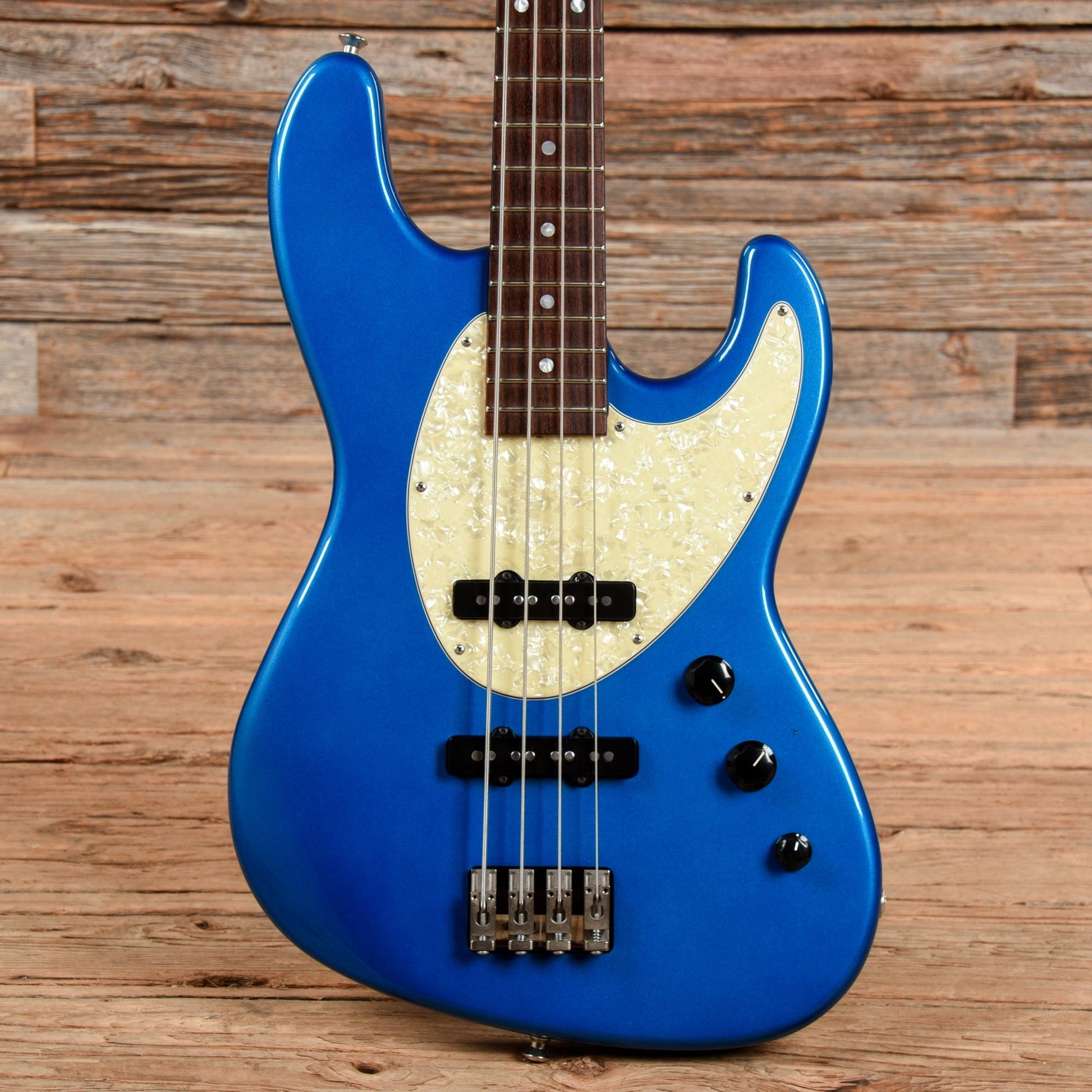 Hamer Cruise Bass Blue Bass Guitars / 4-String