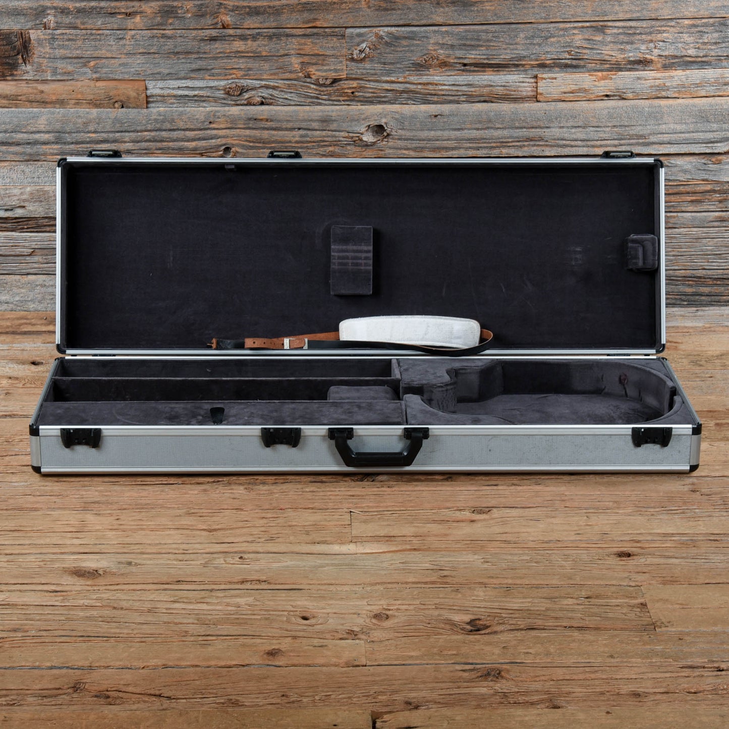 Hofner 500/2 Club Bass Black 2005 Bass Guitars / 4-String