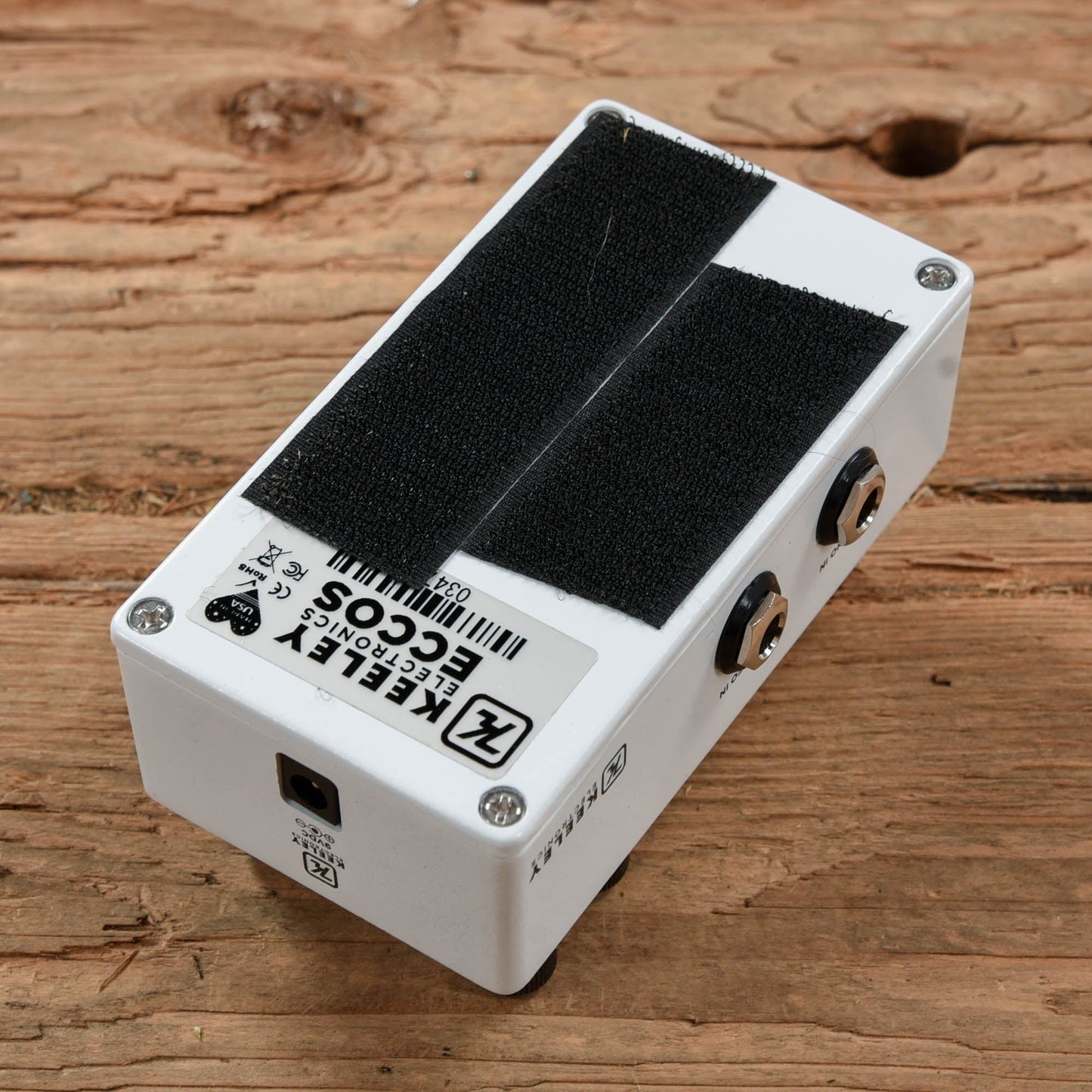 Keeley ECCOS Neo-Vintage Tape Delay Effects and Pedals / Delay