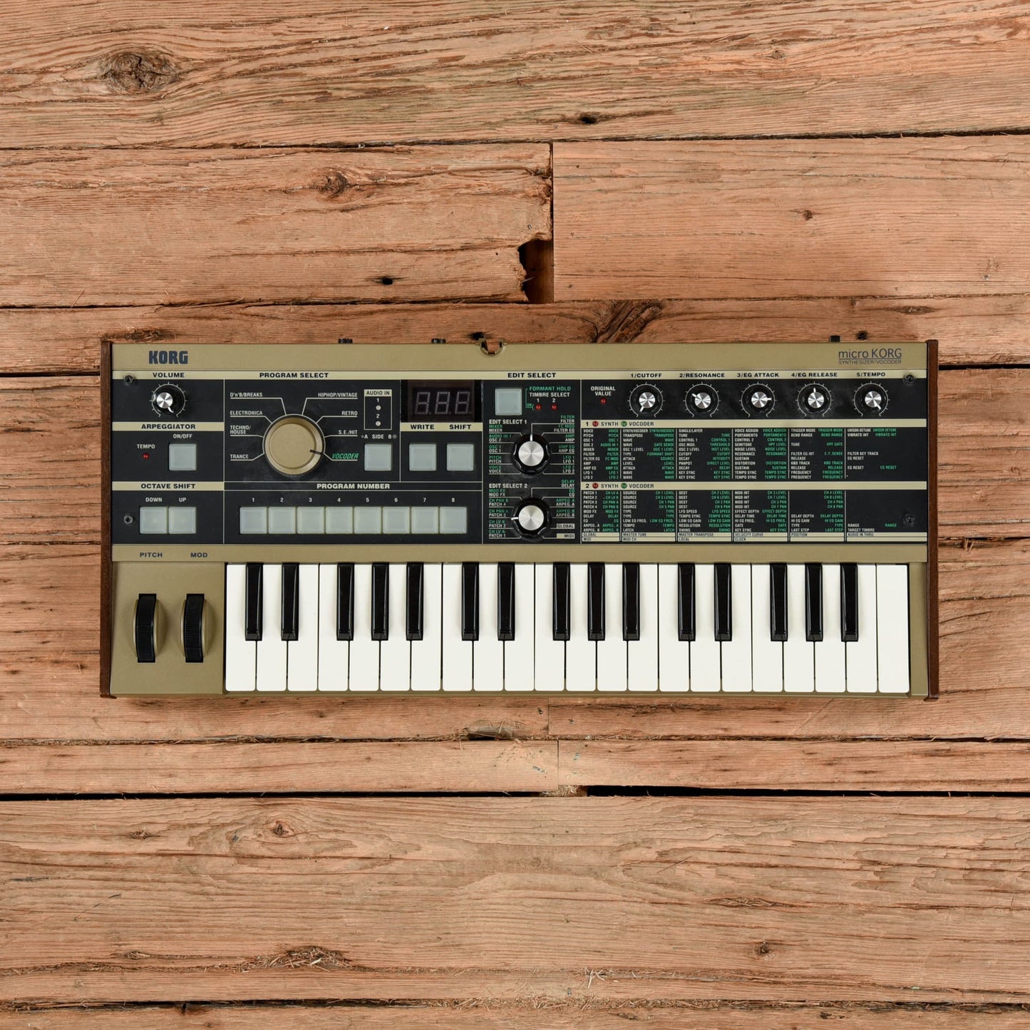 Korg microKORG 37-Key Synthesizer/Vocoder Keyboards and Synths / Synths / Digital Synths