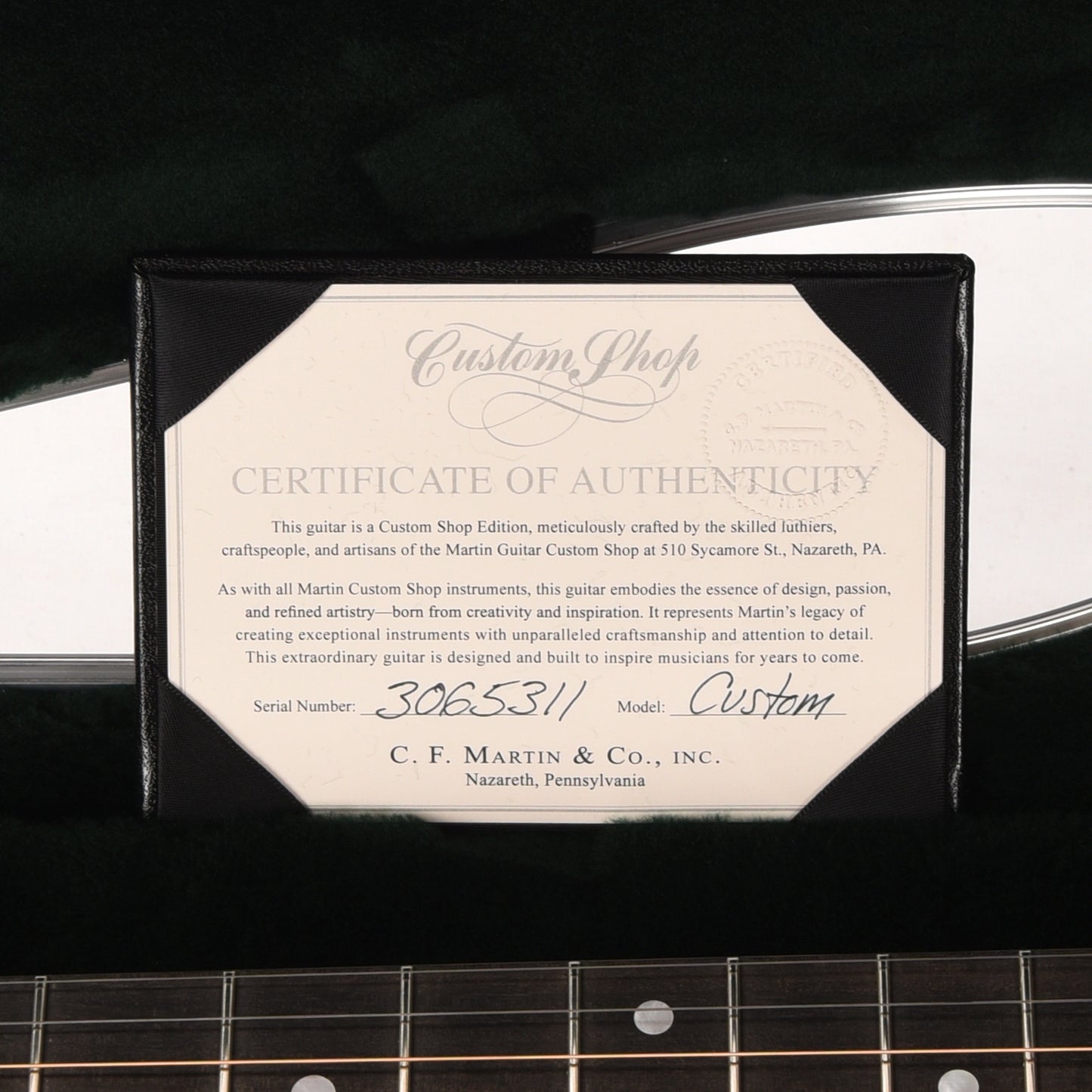 Martin Custom Shop 28-Style Dreadnought VTS Sitka Spruce/East Indian Rosewood 1935 Sunburst Acoustic Guitars
