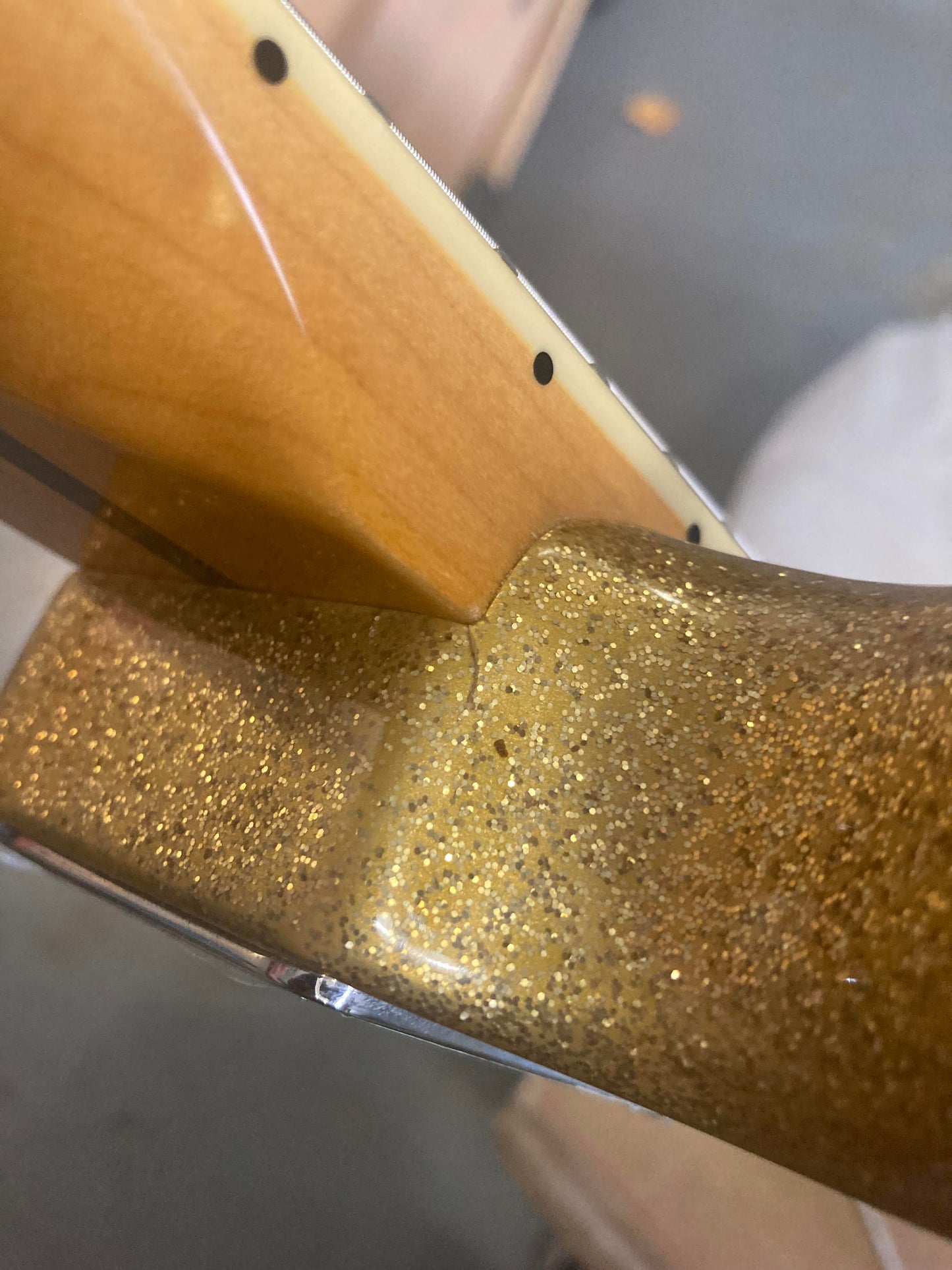 Squier Classic Vibe '70s Jaguar Gold Sparkle