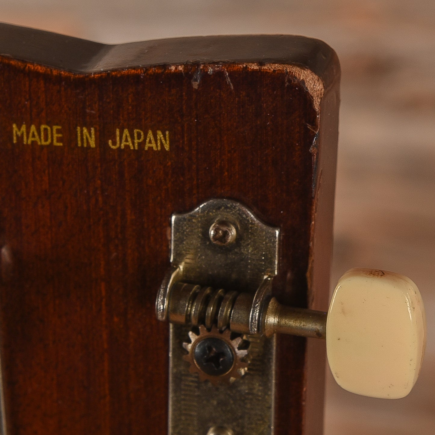 Yamaha FG-140 Red Label 1970