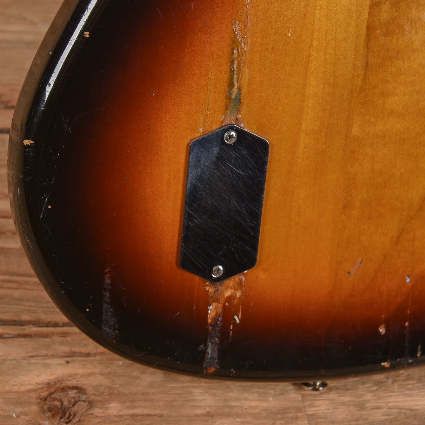 Music Man Sabre Bass Sunburst 1979