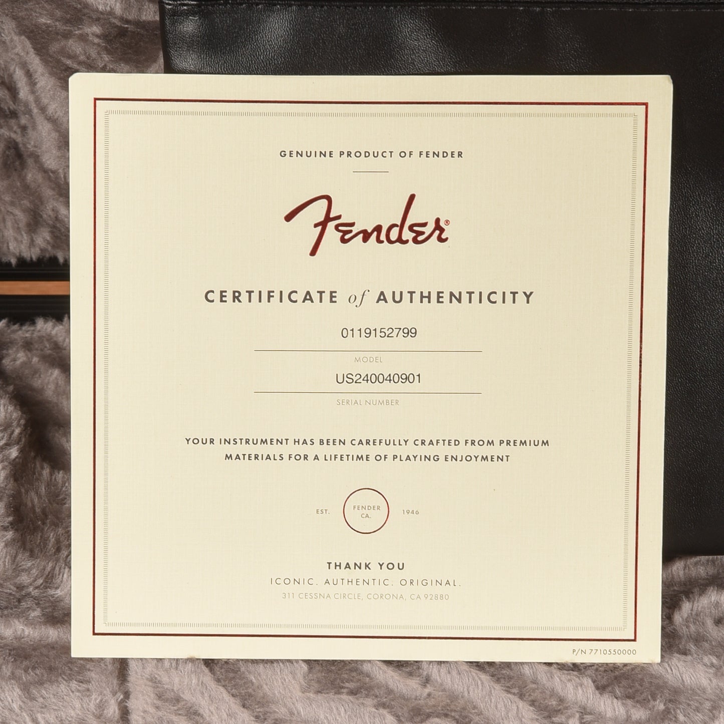 Fender American Ultra II Stratocaster HSS Sinister Red 2024