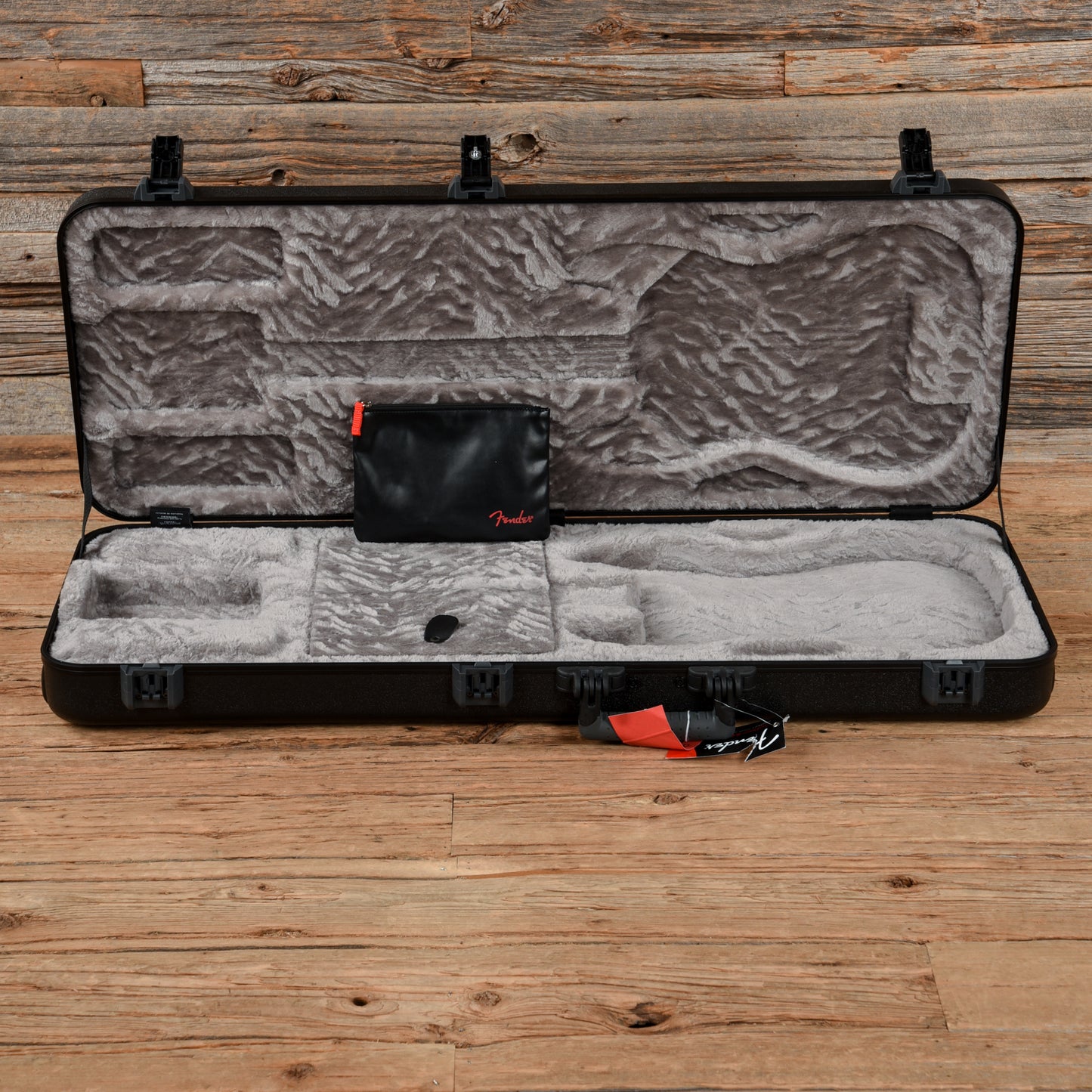 Fender Juanes Signature Stratocaster Luna White 2023