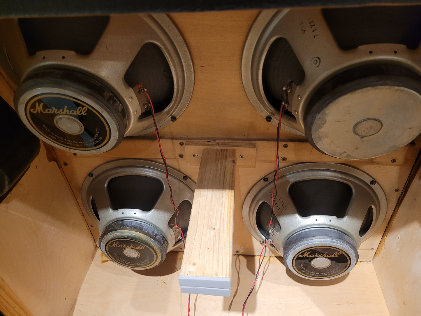 Marshall 1960 Lead 100-Watt 4x12" Angled Guitar Speaker Cab 1970s