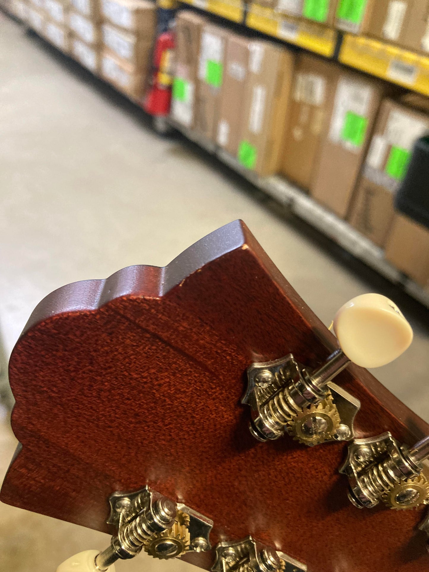 Guild USA D-40 Dreadnought Sitka Spruce/Mahogany Natural