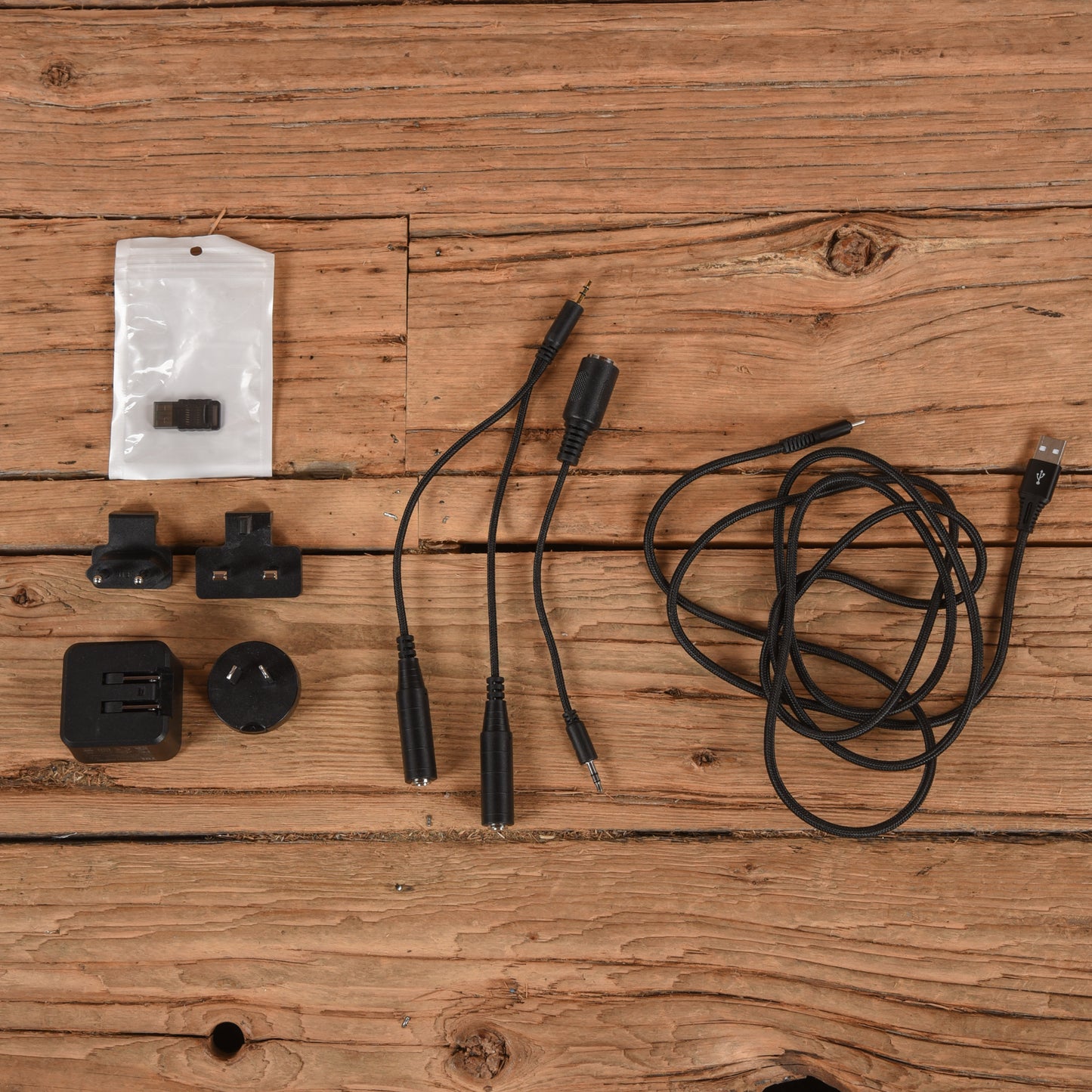 Polyend Tracker+ 16 Track Drum Machine, Synthesizer and Stereo Sampler