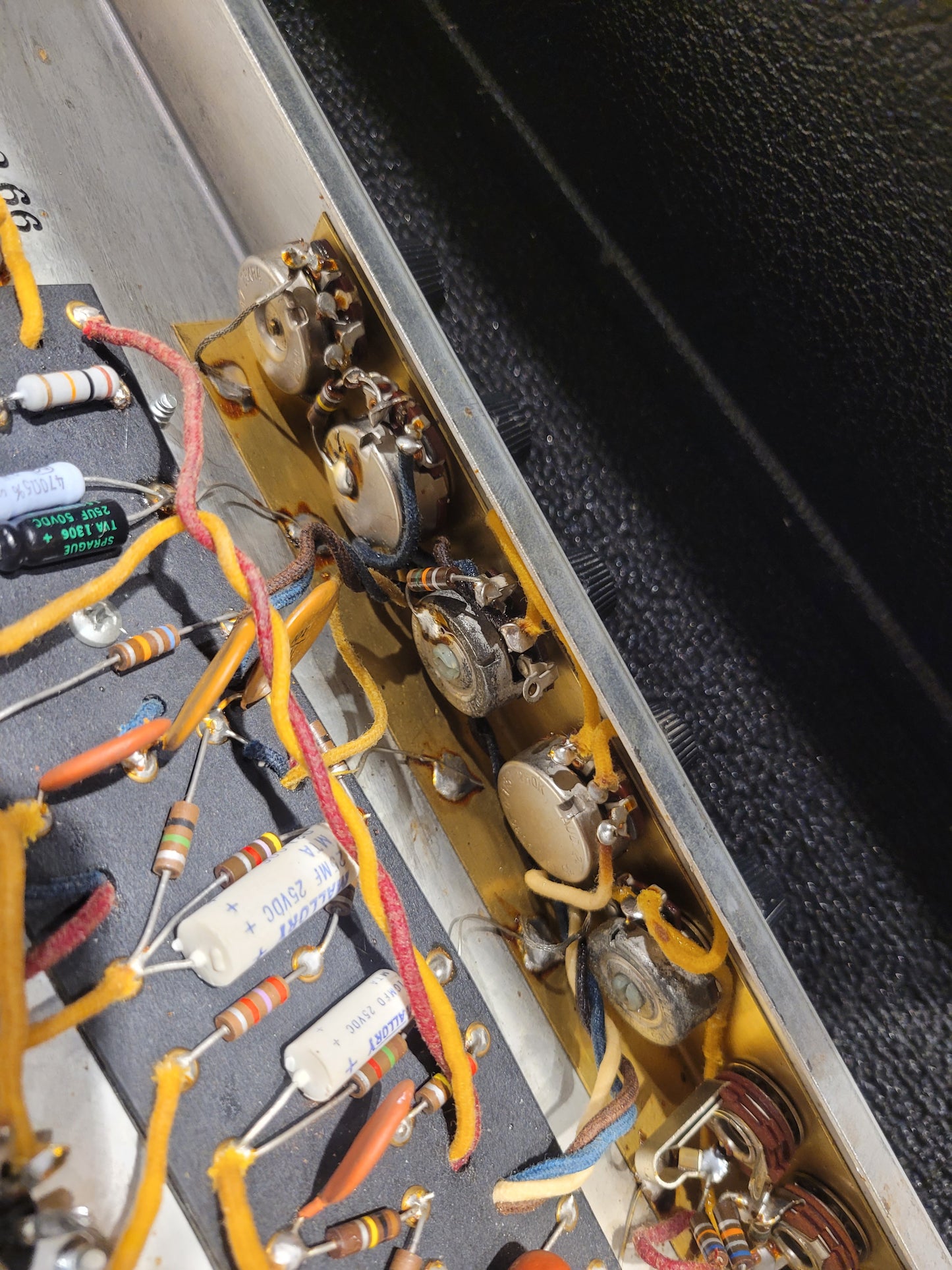 Fender Vibro Champ 6-Watt 1x8" Guitar Combo 1966