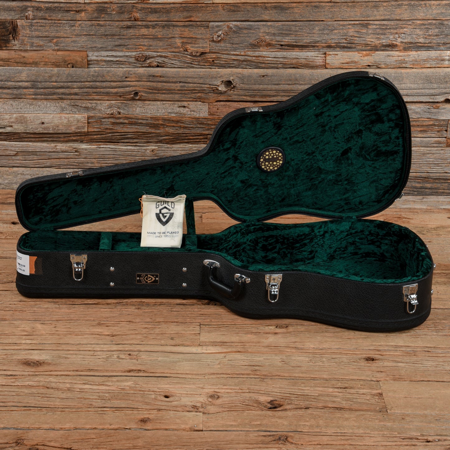 Guild USA D-40 Standard Natural