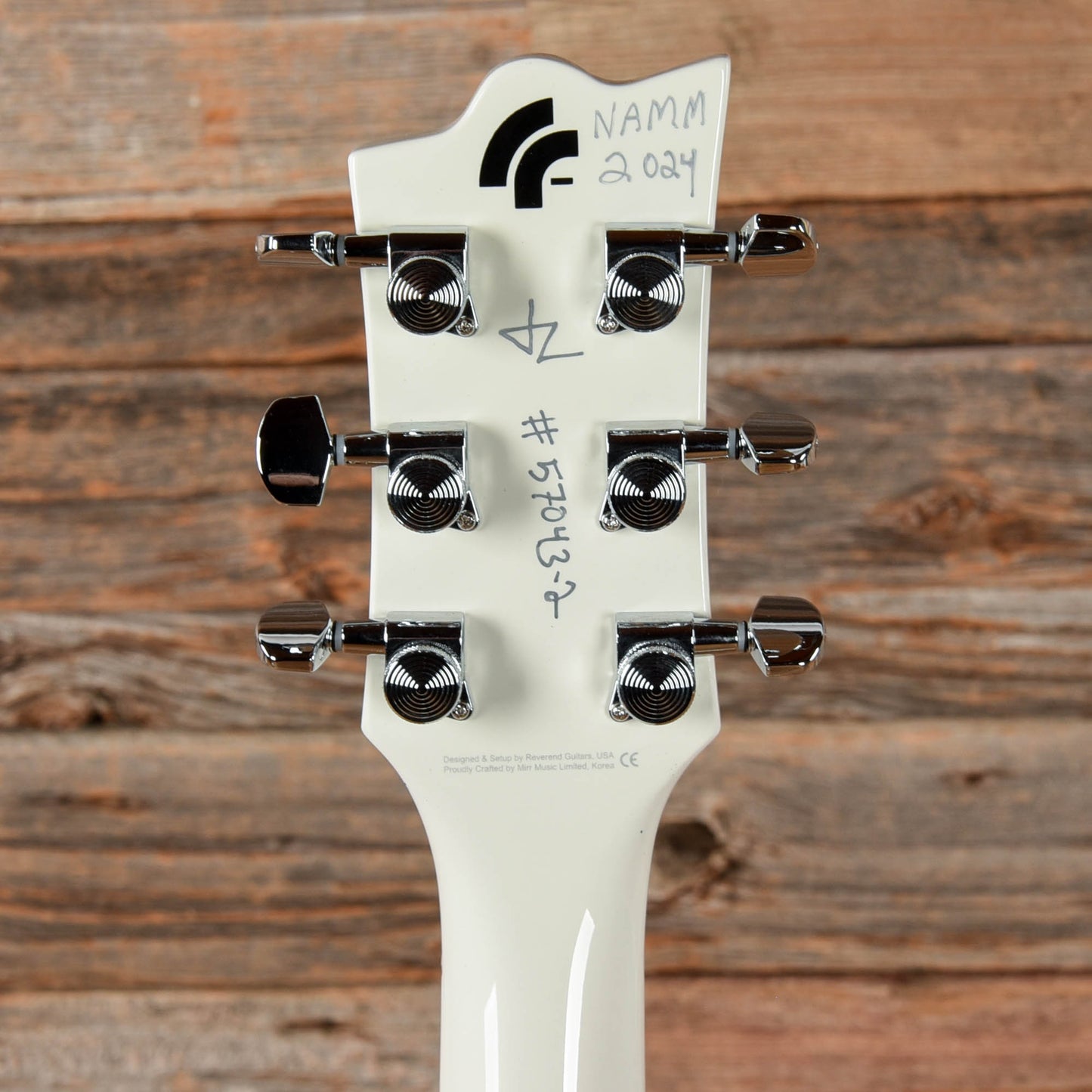 Reverend Robin Finck White Electric Guitars / Solid Body