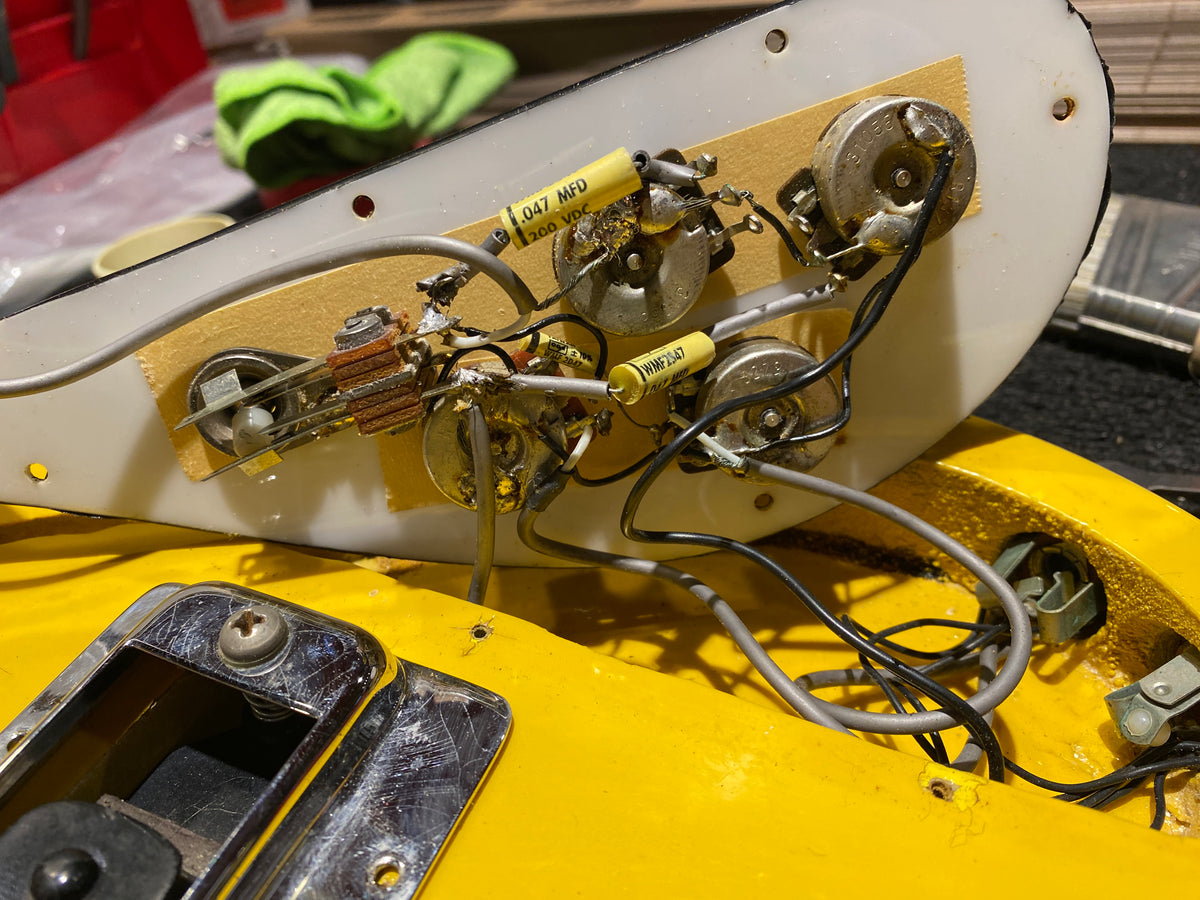 Rickenbacker 4003 Yello 1980 Bass Guitars