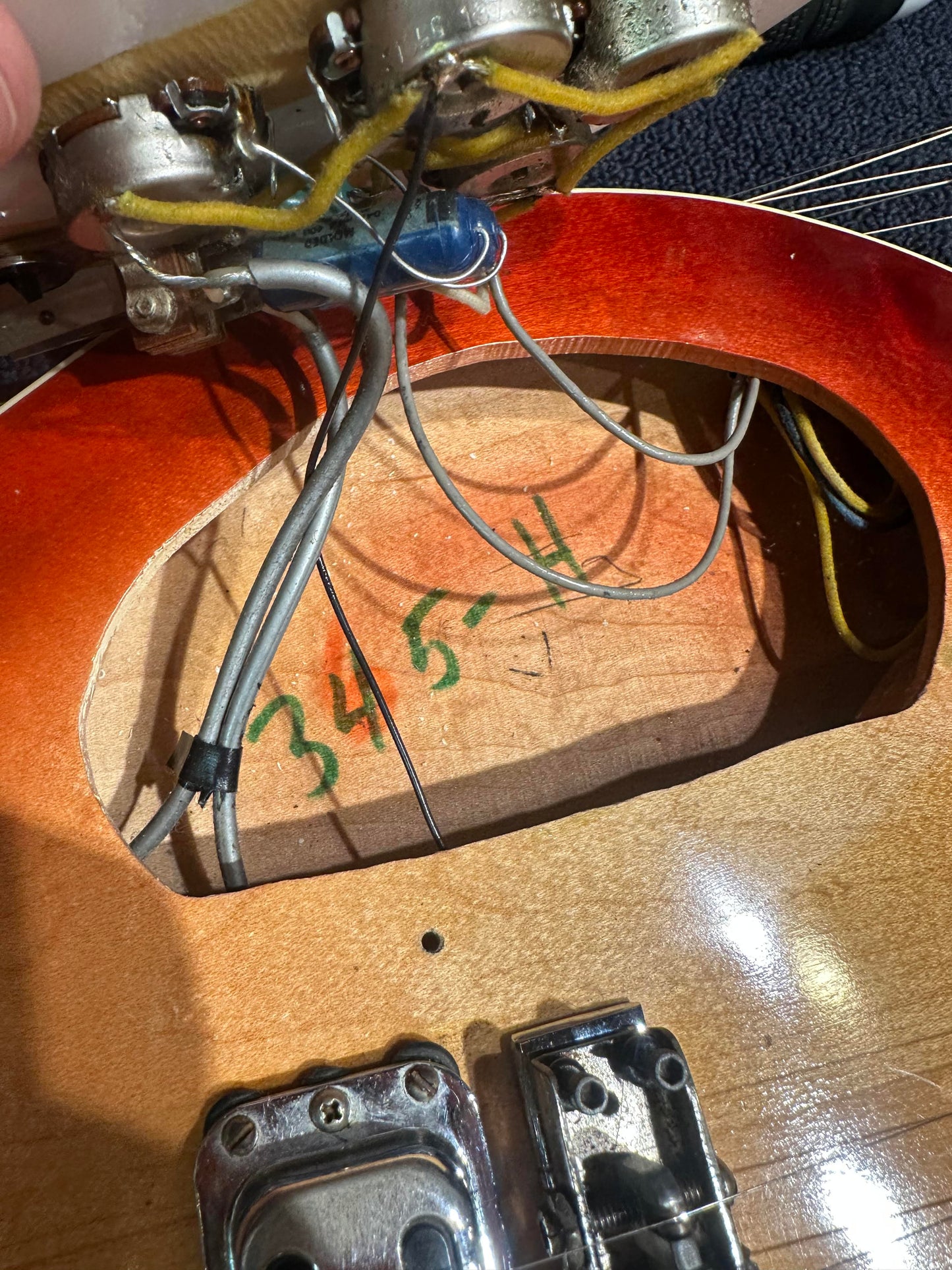 Rickenbacker 365 O.S. Fireglo 1966 Electric Guitars / Semi-Hollow