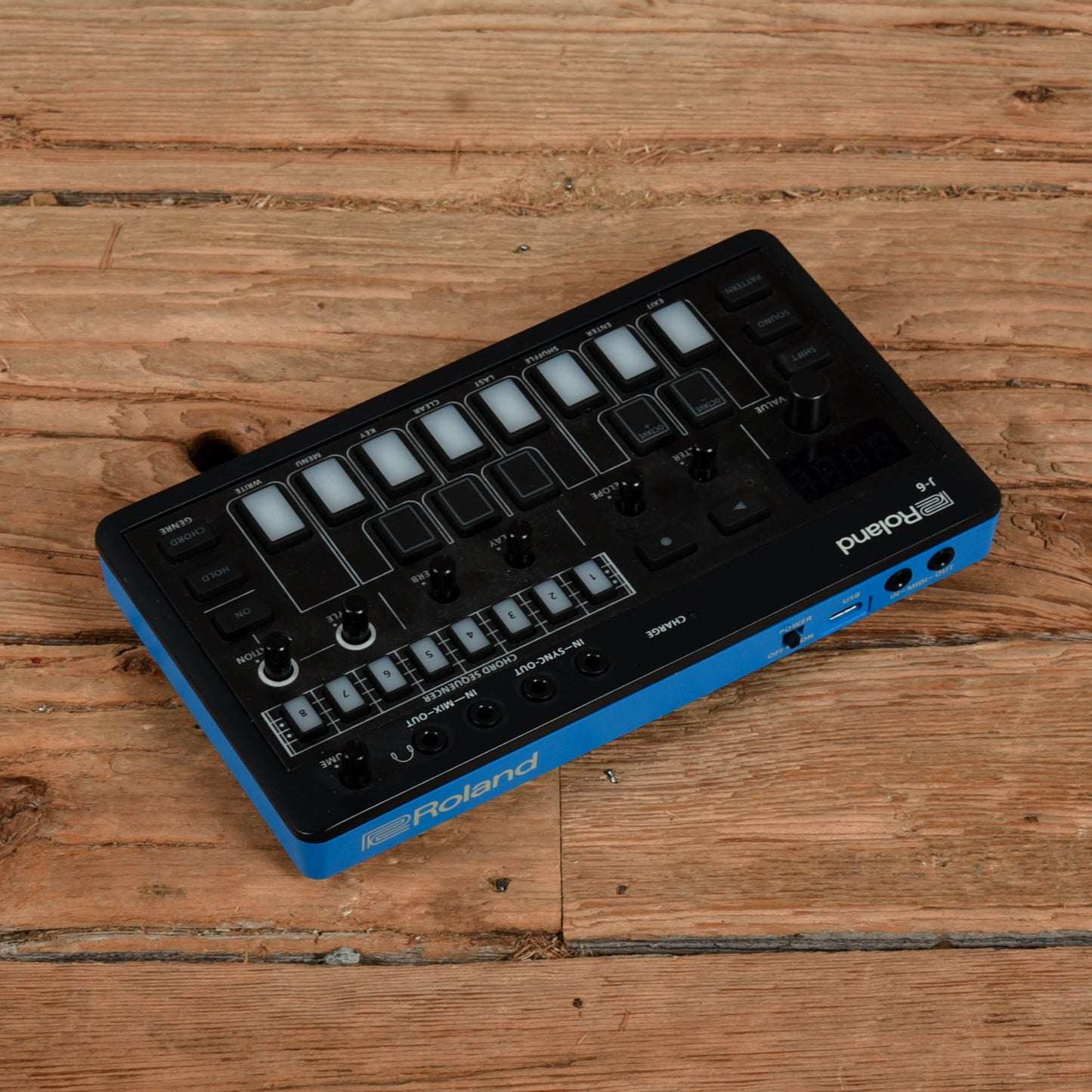 Roland J-6 Chord Synthesizer Keyboards and Synths / Synths / Digital Synths