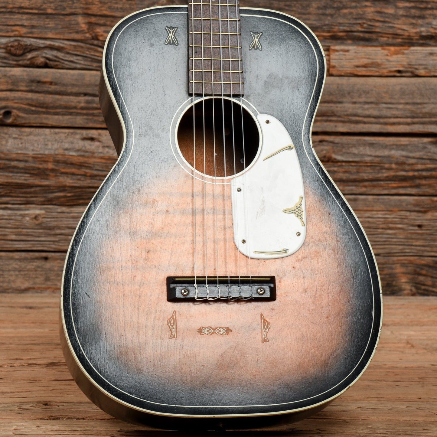 Silvertone Student Acoustic Sunburst 1960s Acoustic Guitars / Concert