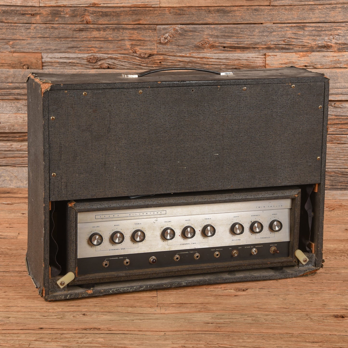 Silvertone Model 1484 Twin Twelve 60-Watt 2x12 Piggyback Guitar Amp 1963 Amplifiers