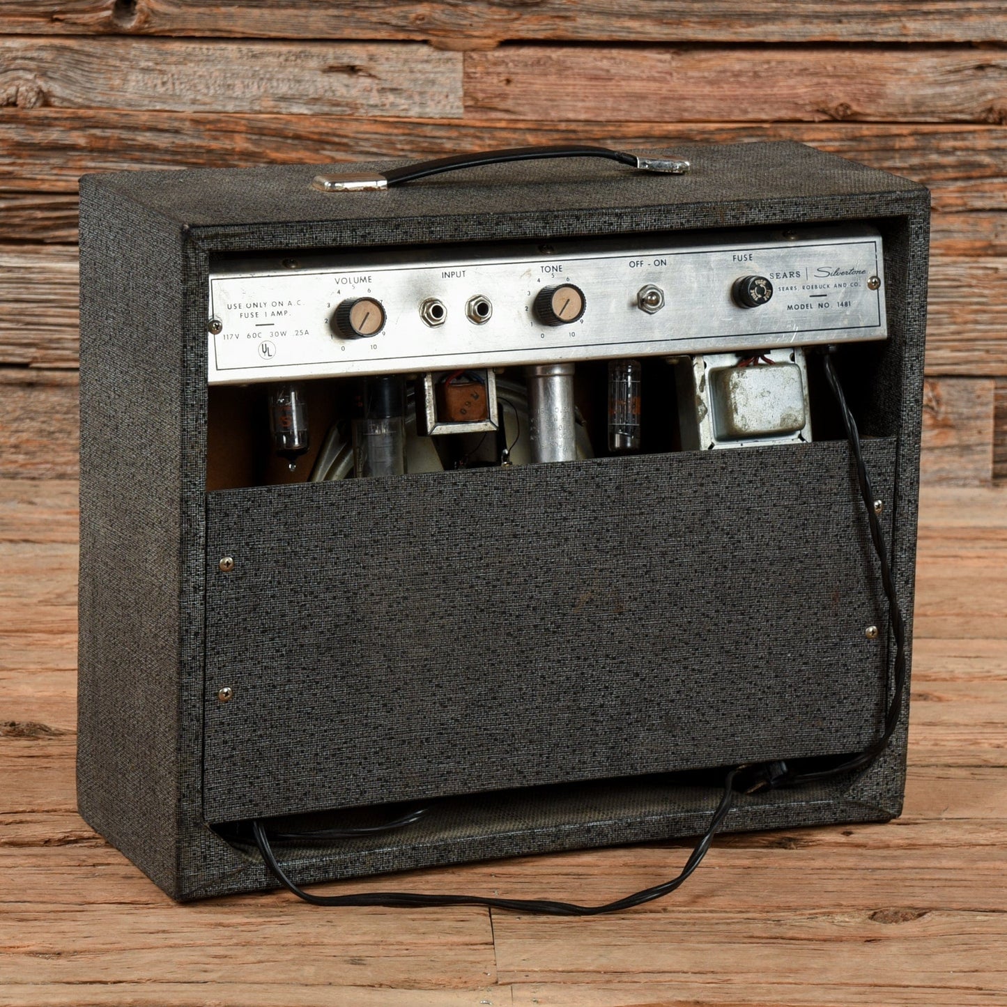 Silvertone 1481 1965 Amps / Guitar Cabinets