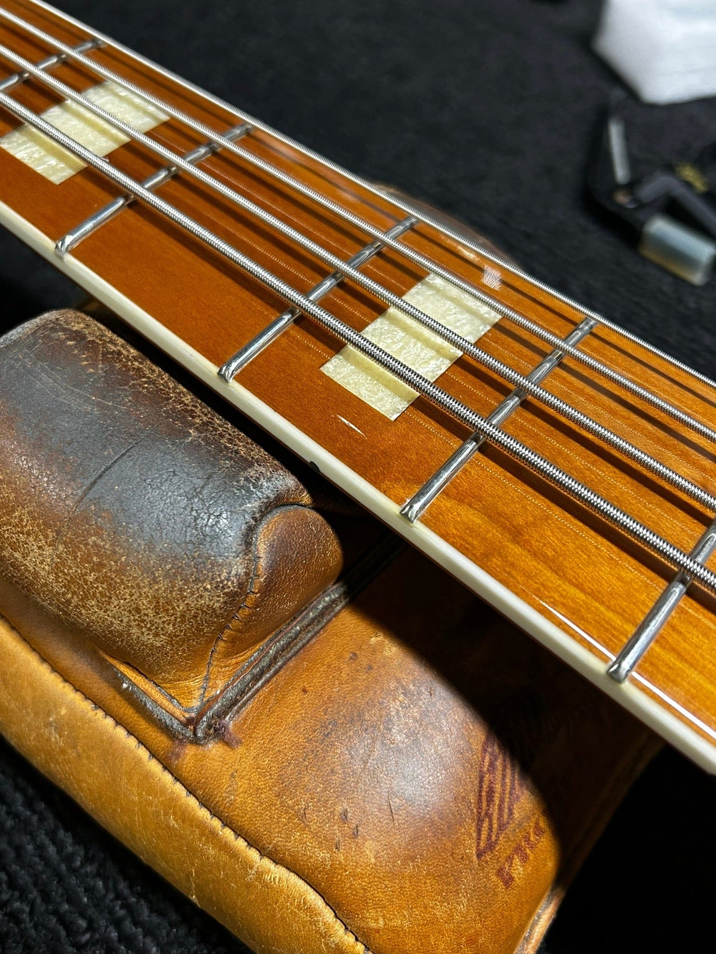 Sire Marcus Miller P8 Swamp Ash 5-String Natural Bass Guitars / 5-String or More