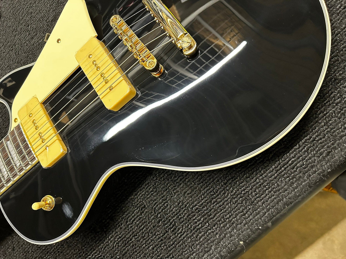 Sire Larry Carlton L7V Black w/Gold Hardware Electric Guitars / Solid Body