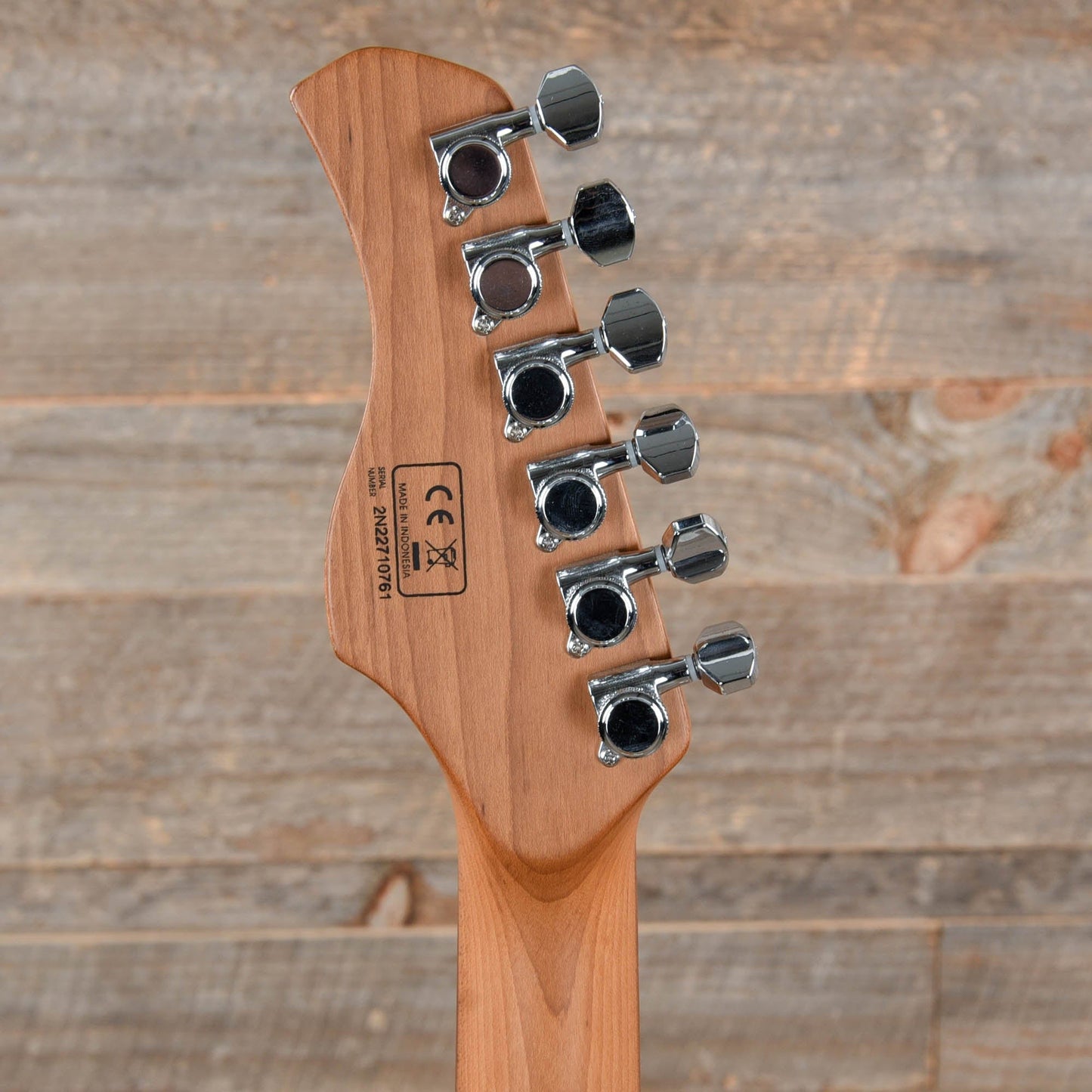 Sire Larry Carlton S7 Electric Antique White Electric Guitars / Solid Body