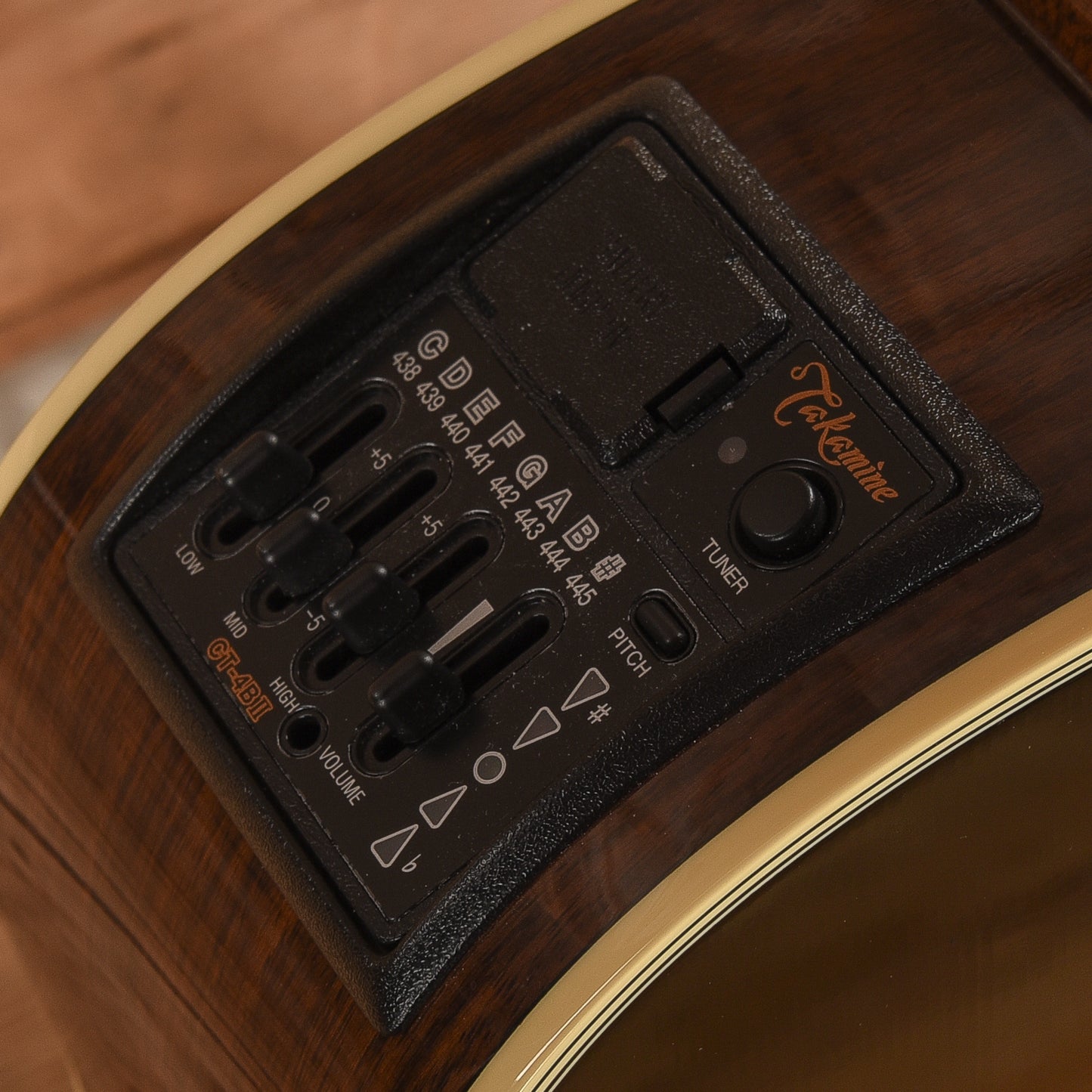 Takamine PTU241C Tobacco Sunburst 2018 Acoustic Guitars / Dreadnought