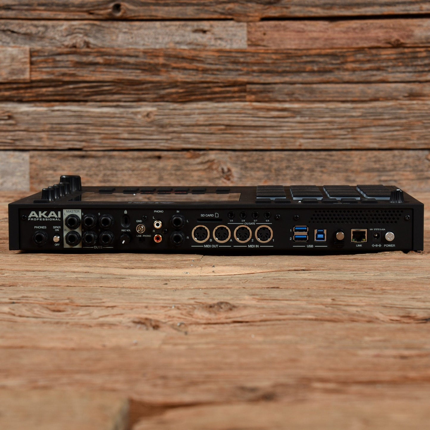 Akai Professional MPC Live II Sampler and Sequencer Keyboards and Synths / Controllers